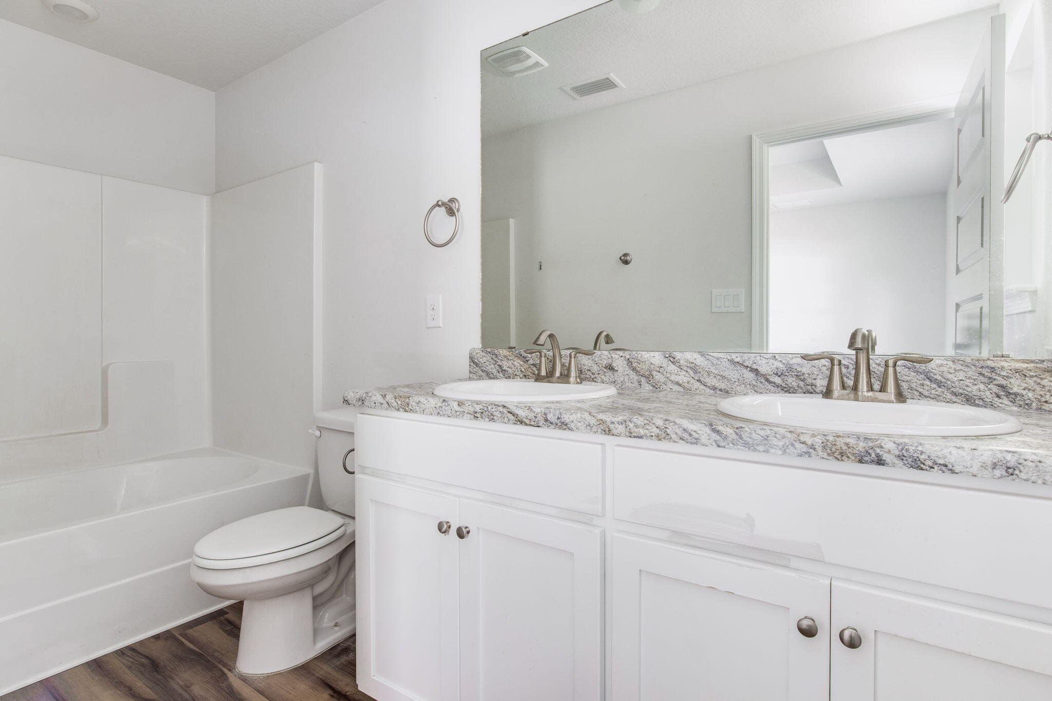 Commanders Cove - Residential