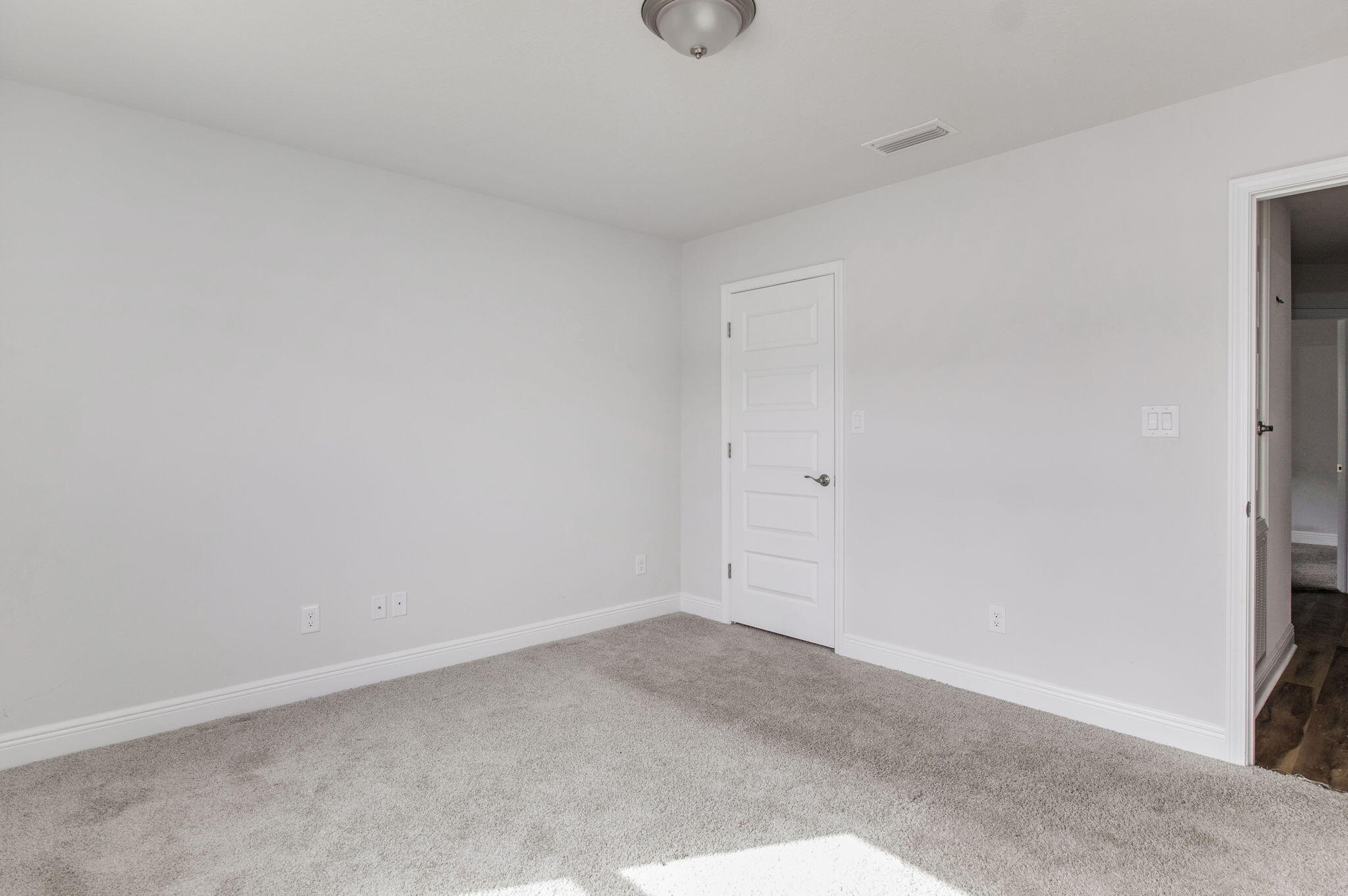 Commanders Cove - Residential