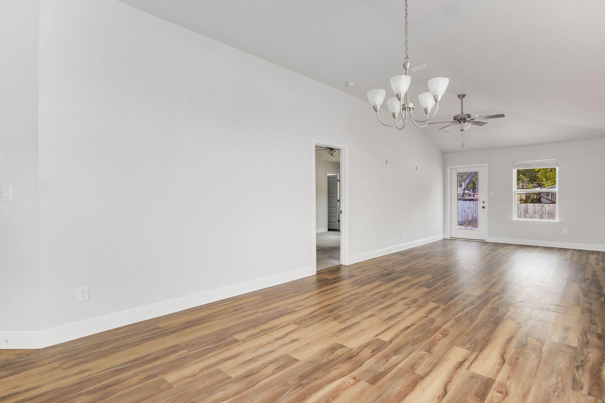 Commanders Cove - Residential