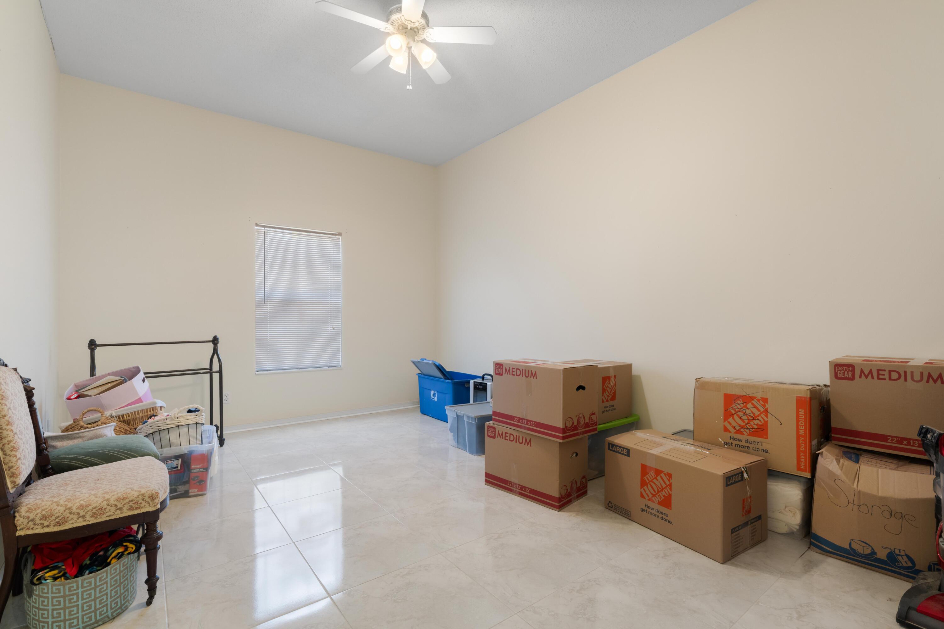 MARY ESTHER - Residential