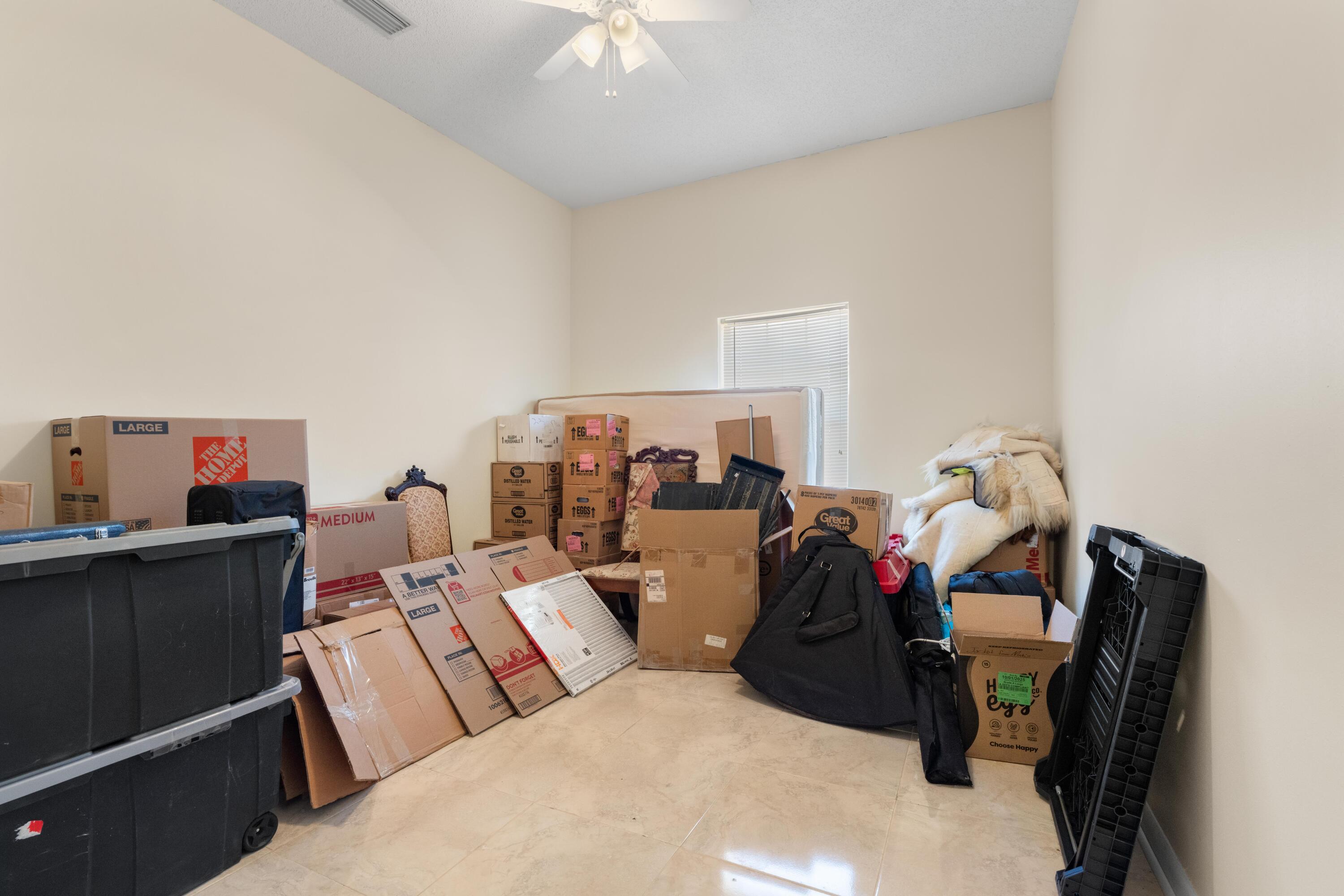 MARY ESTHER - Residential