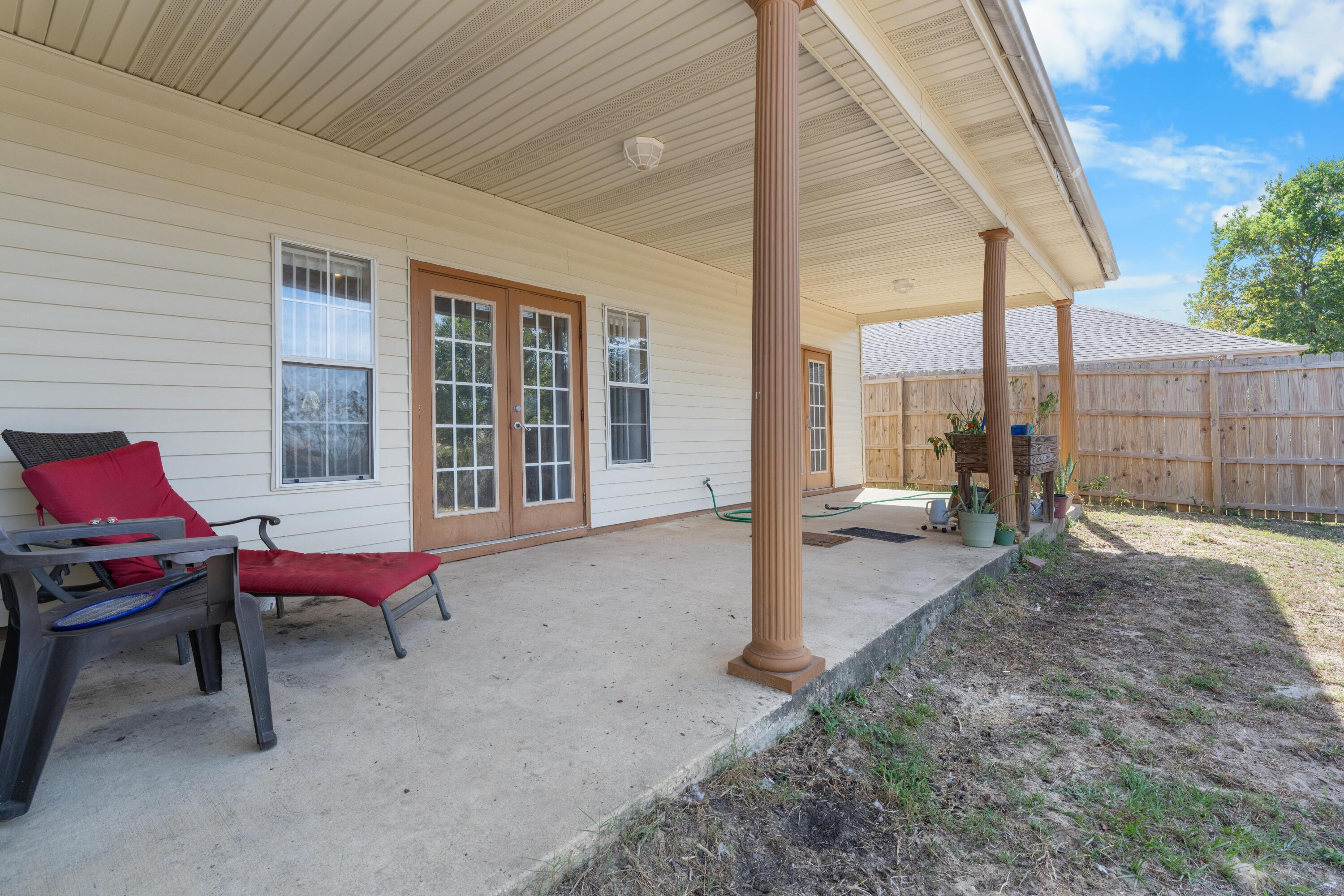 MARY ESTHER - Residential