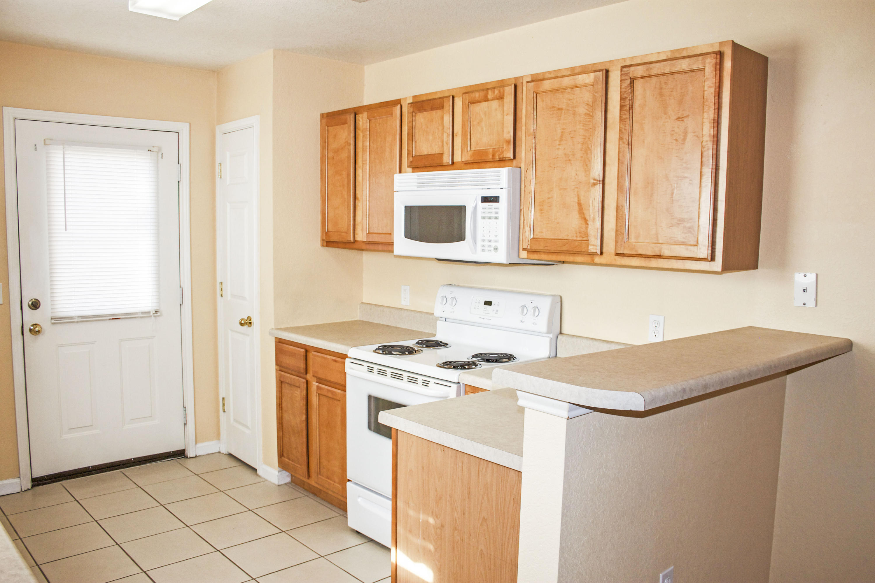 QUAIL LAKE T/H LOT 3 - Residential