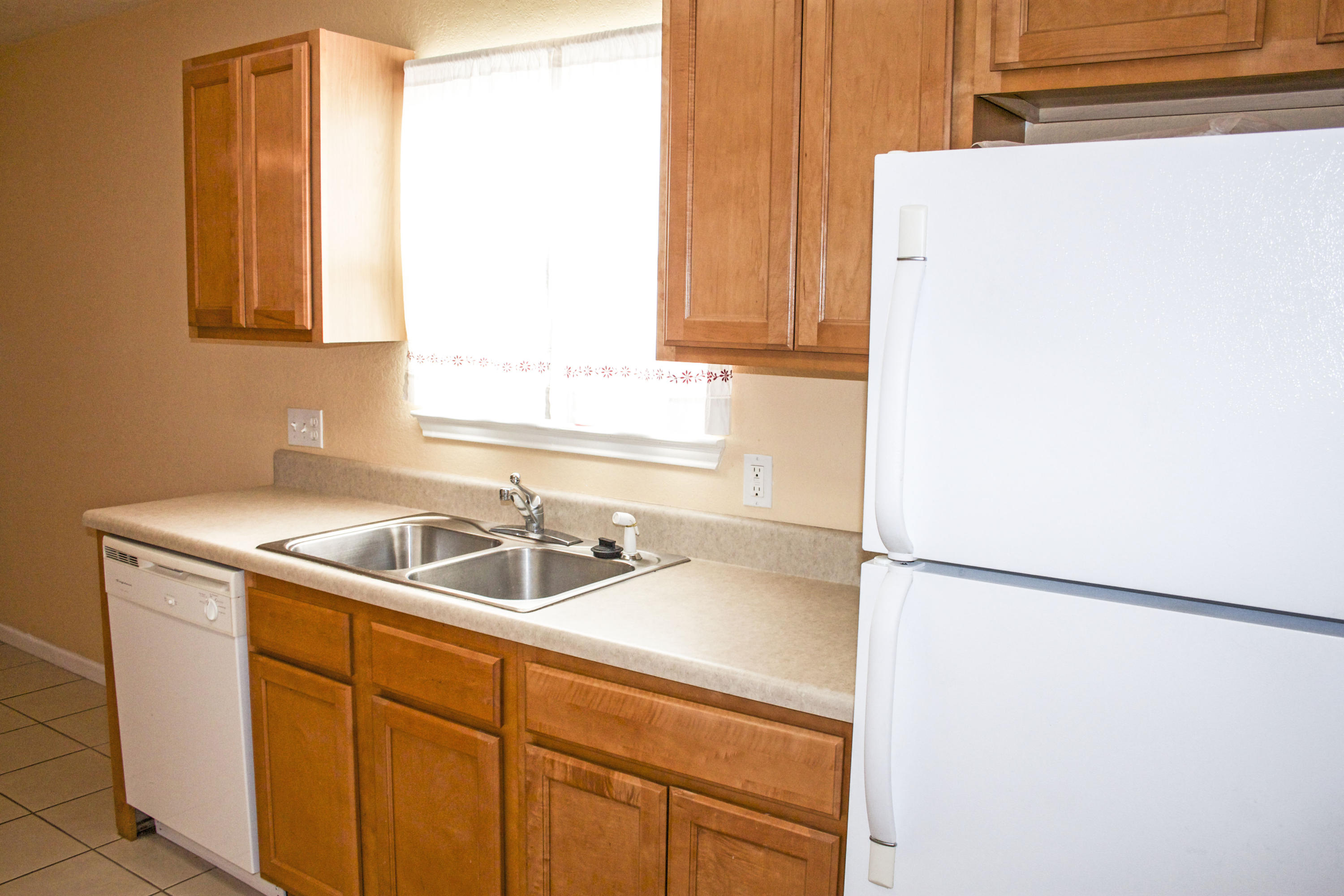 QUAIL LAKE T/H LOT 3 - Residential