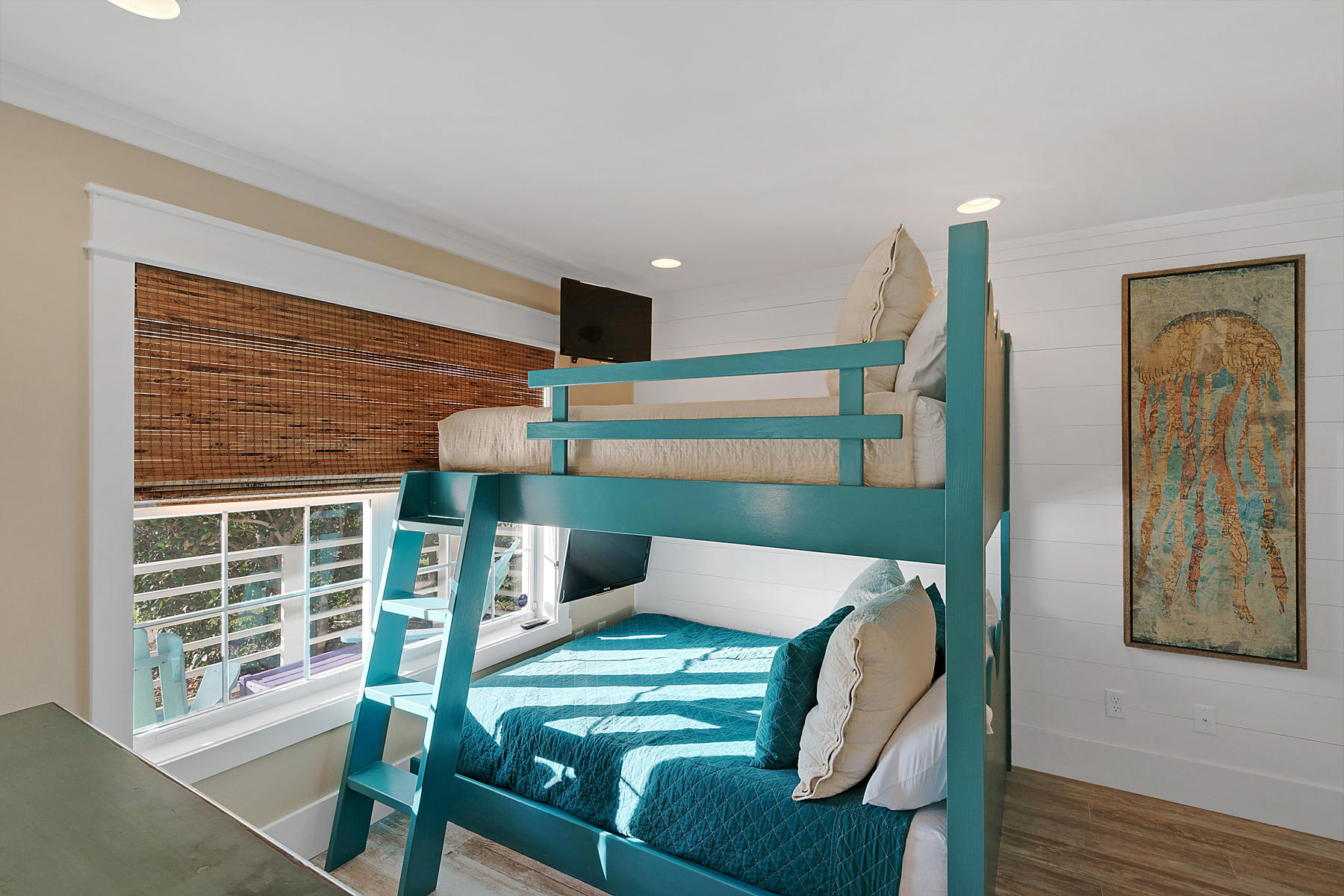 GULF VIEWS - Residential