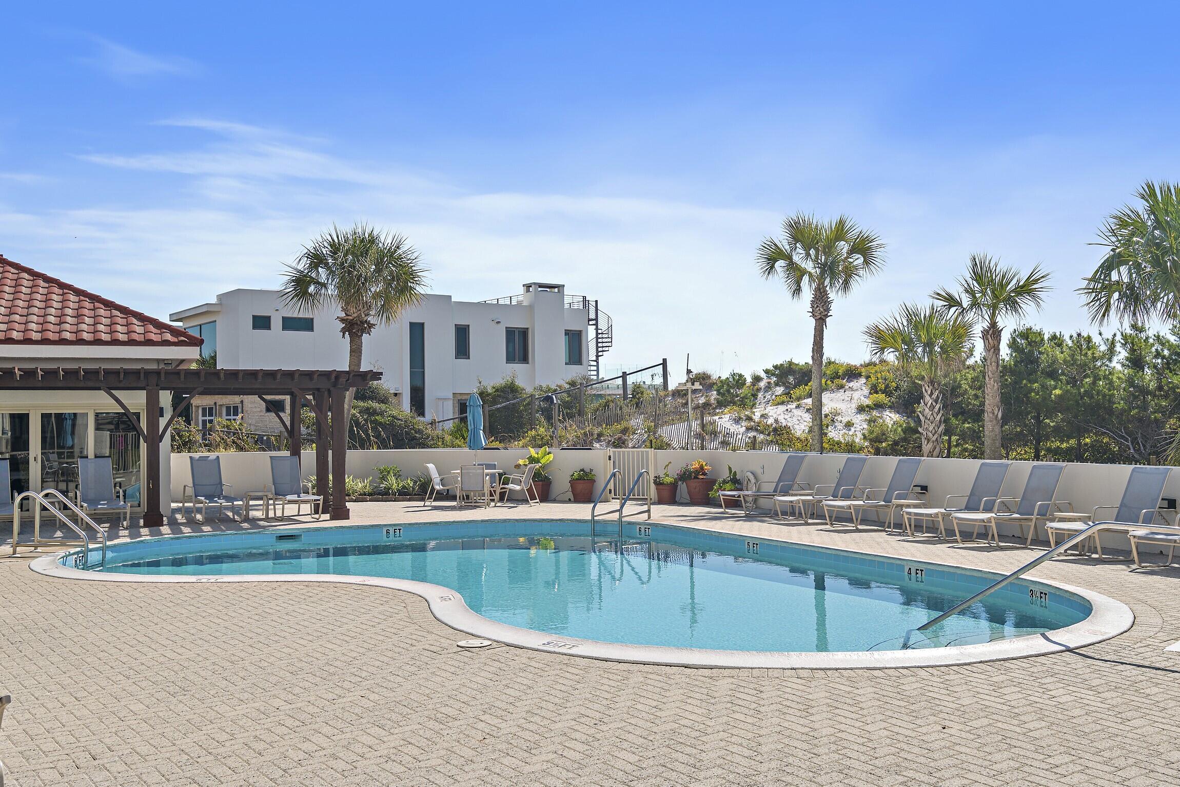 TOPS'L BEACH MANOR - Residential