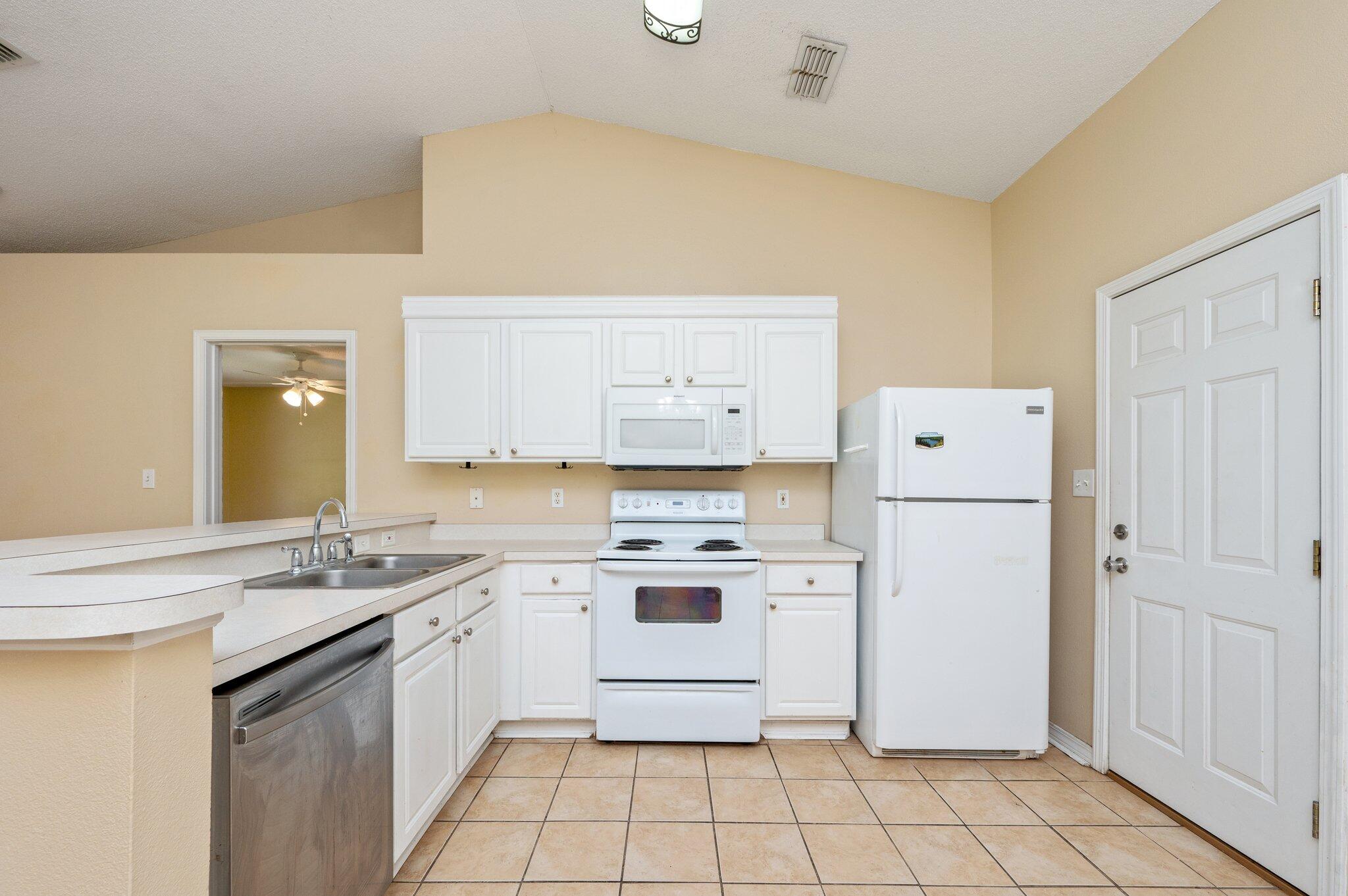 RIDGE CREST PH I - Residential