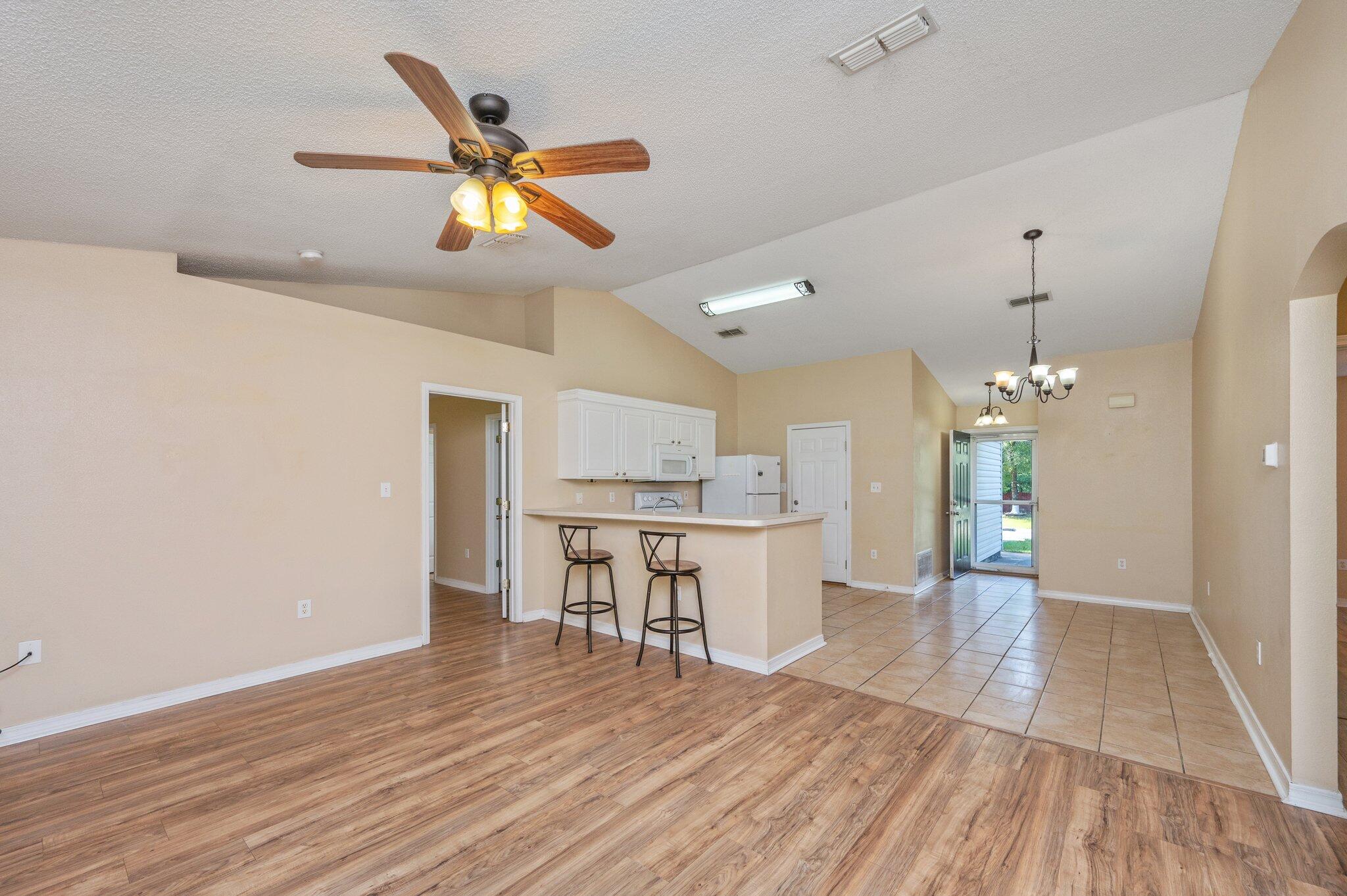RIDGE CREST PH I - Residential