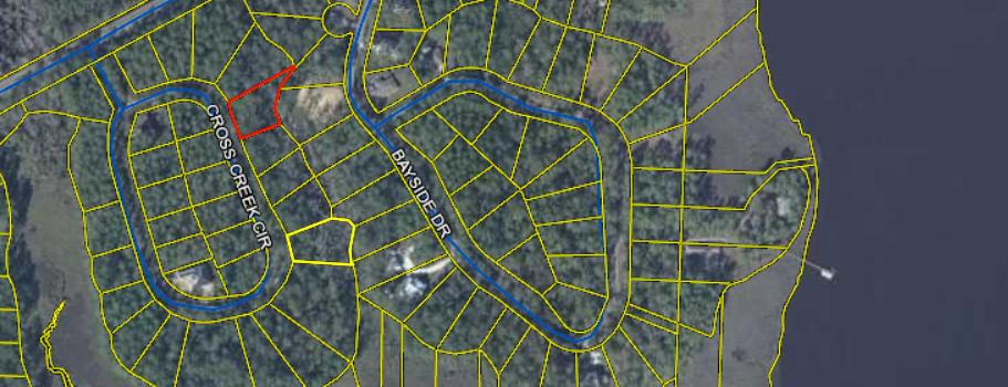 LOT 18 BLK C CROSS CREEK SHORES PB 7-37 OR 399-193 OR 2524-761 OR 2619-3731 OR 2945-4491 - Land