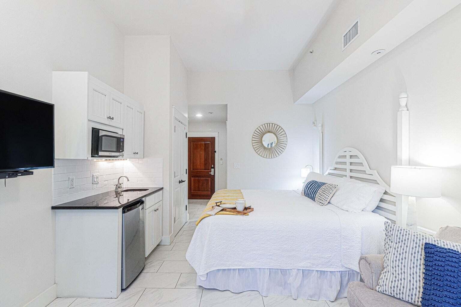 PILOT HOUSE - Residential