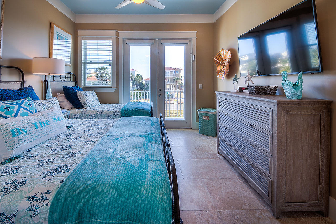 Crystal Shores - Residential