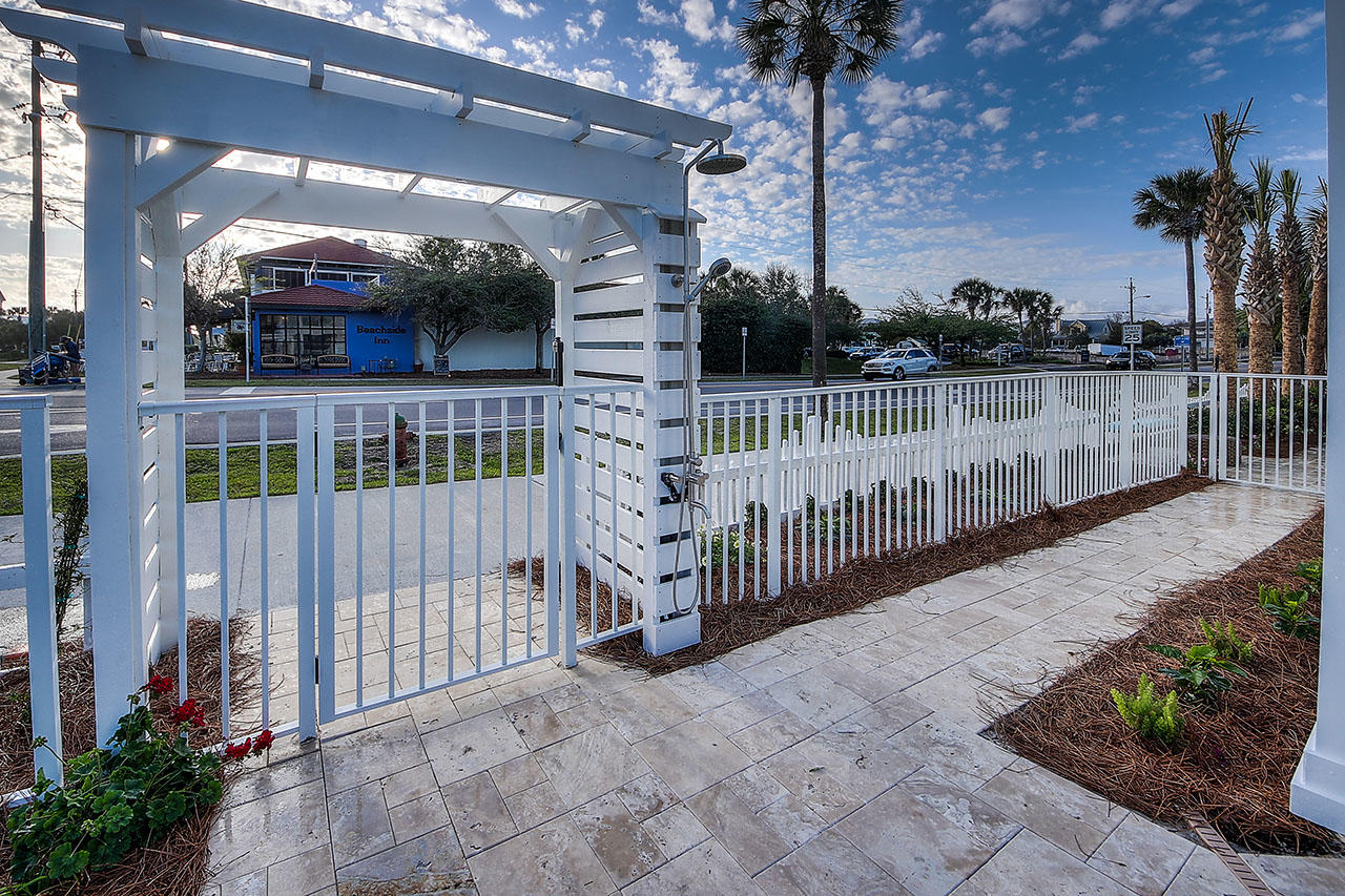 Crystal Shores - Residential
