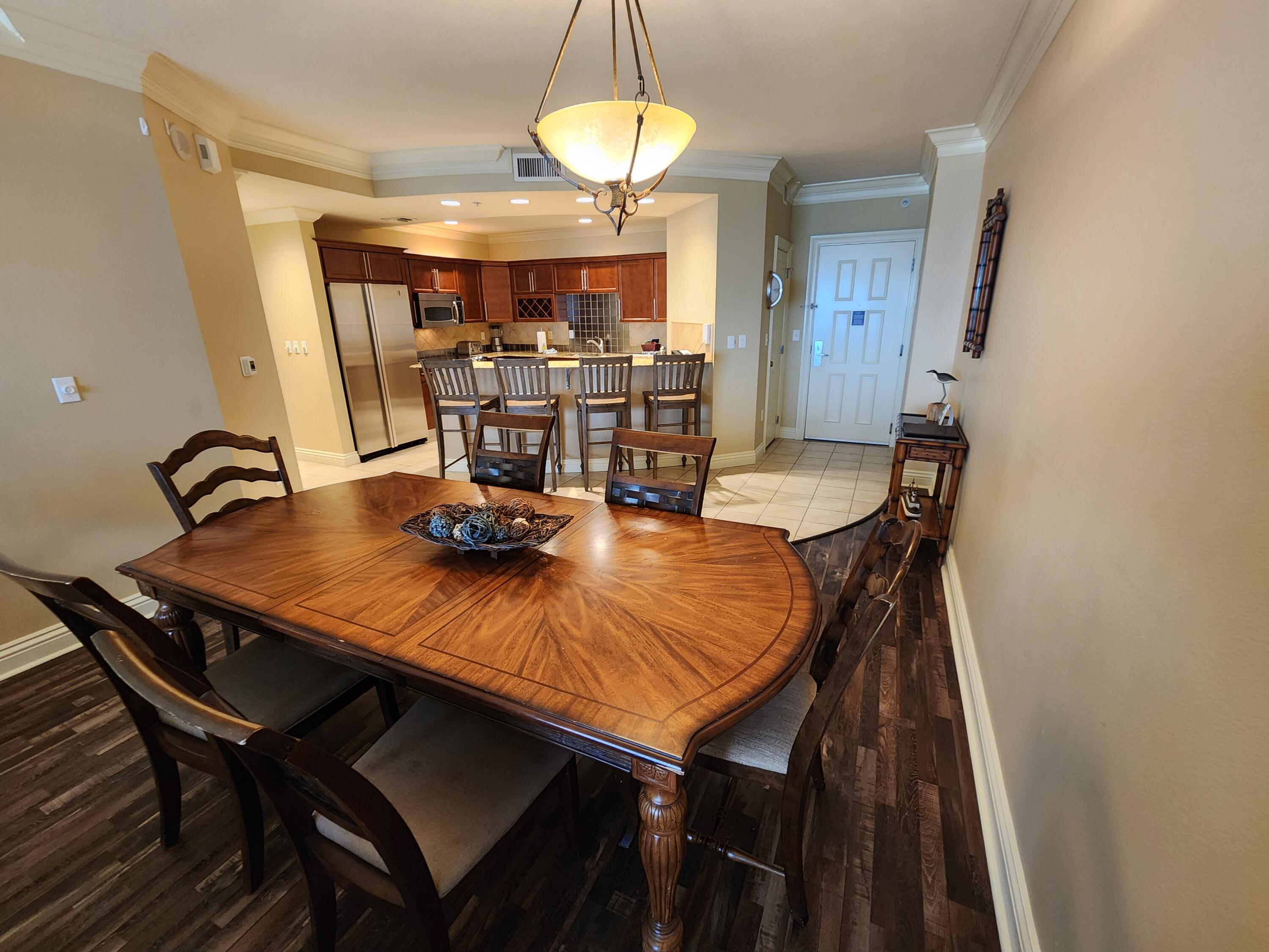 EMERALD GRANDE - Residential