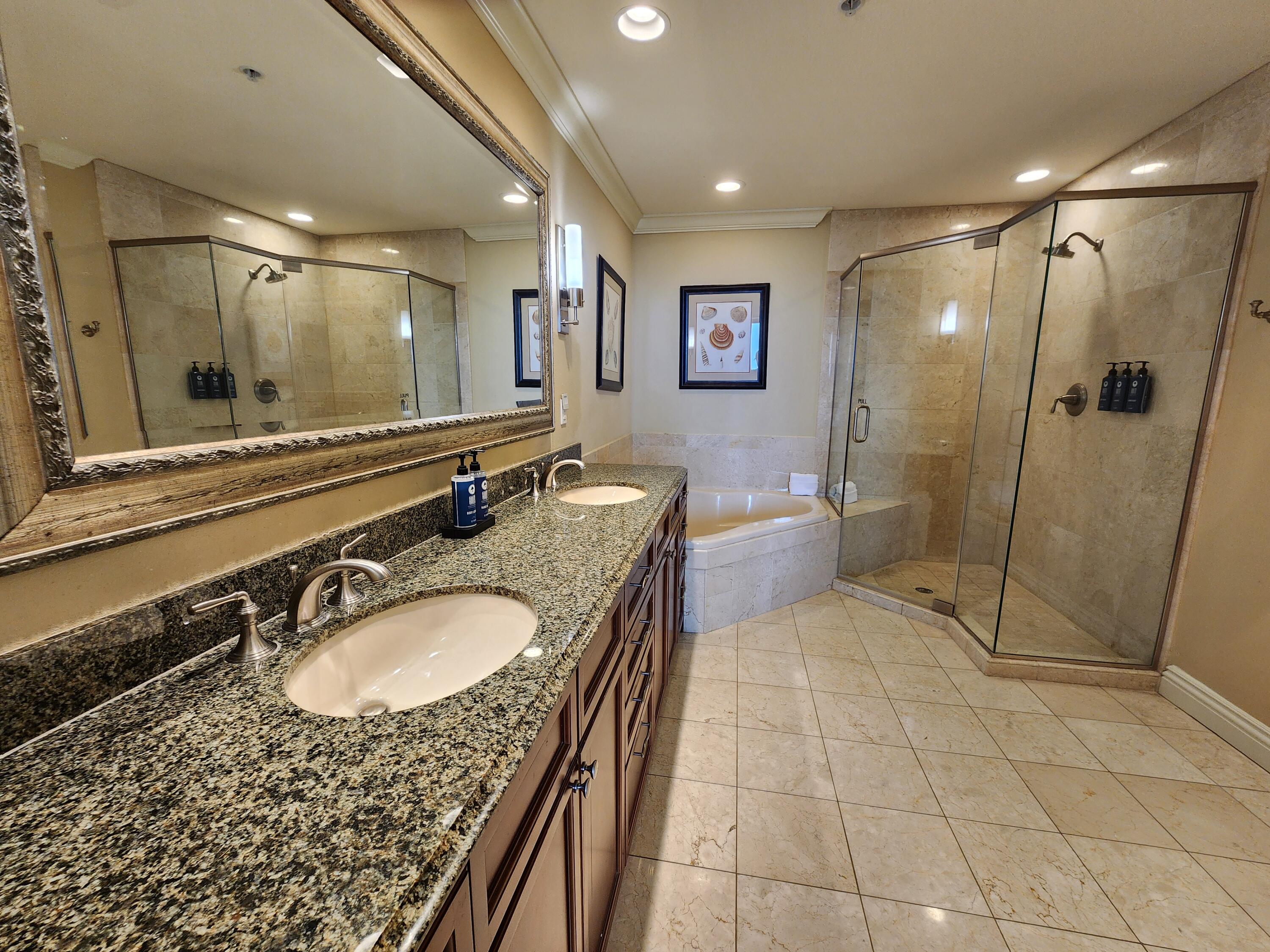 EMERALD GRANDE - Residential