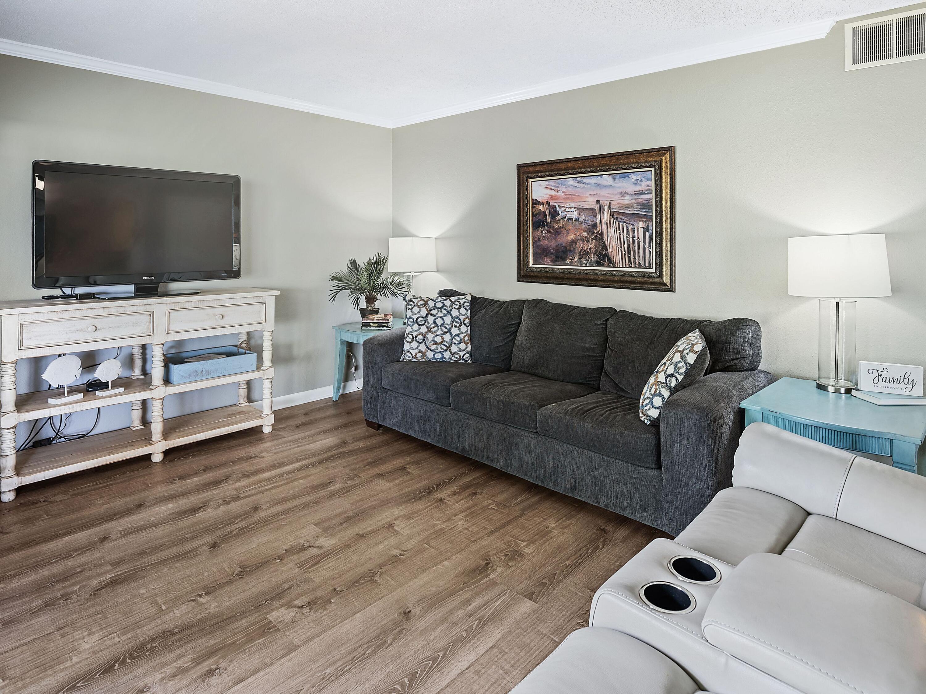 SEASCAPE CONDO GARDEN VILLA - Residential