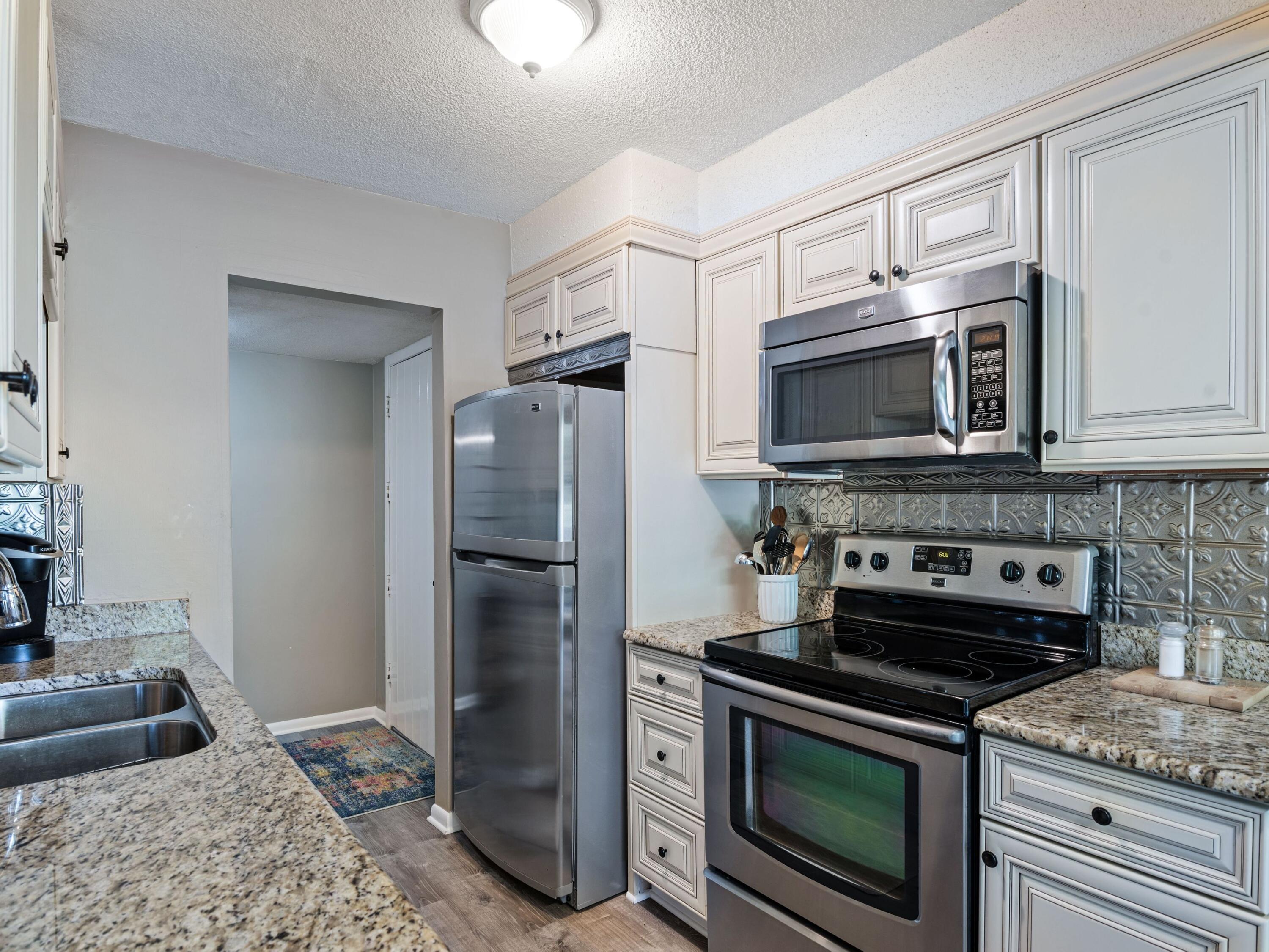 SEASCAPE CONDO GARDEN VILLA - Residential