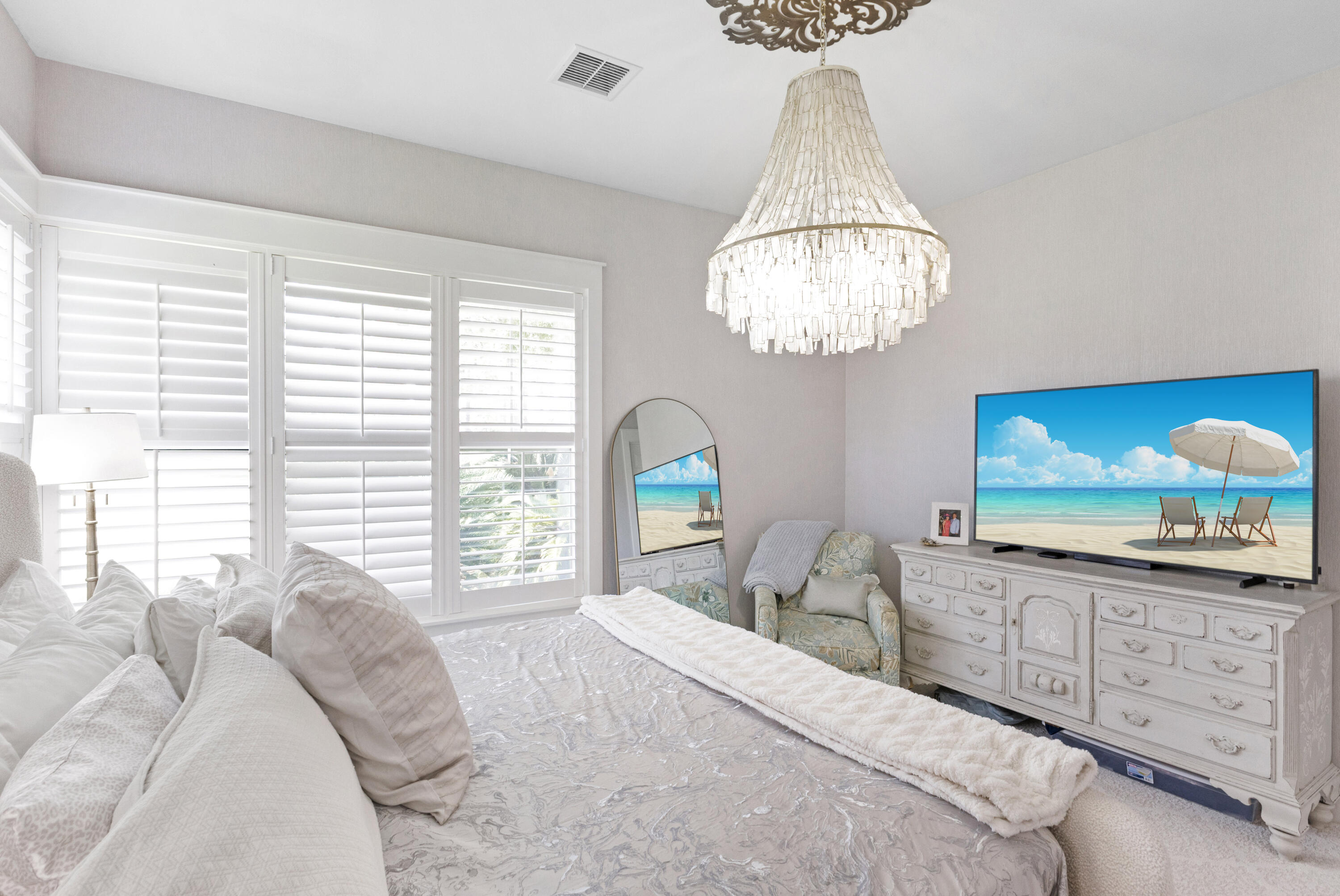 MAGNOLIA BAY - Residential