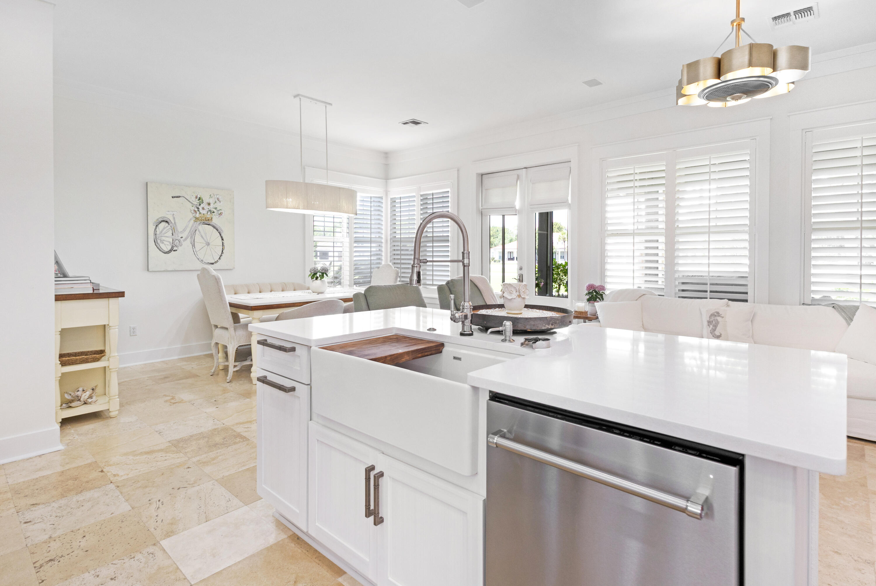 MAGNOLIA BAY - Residential