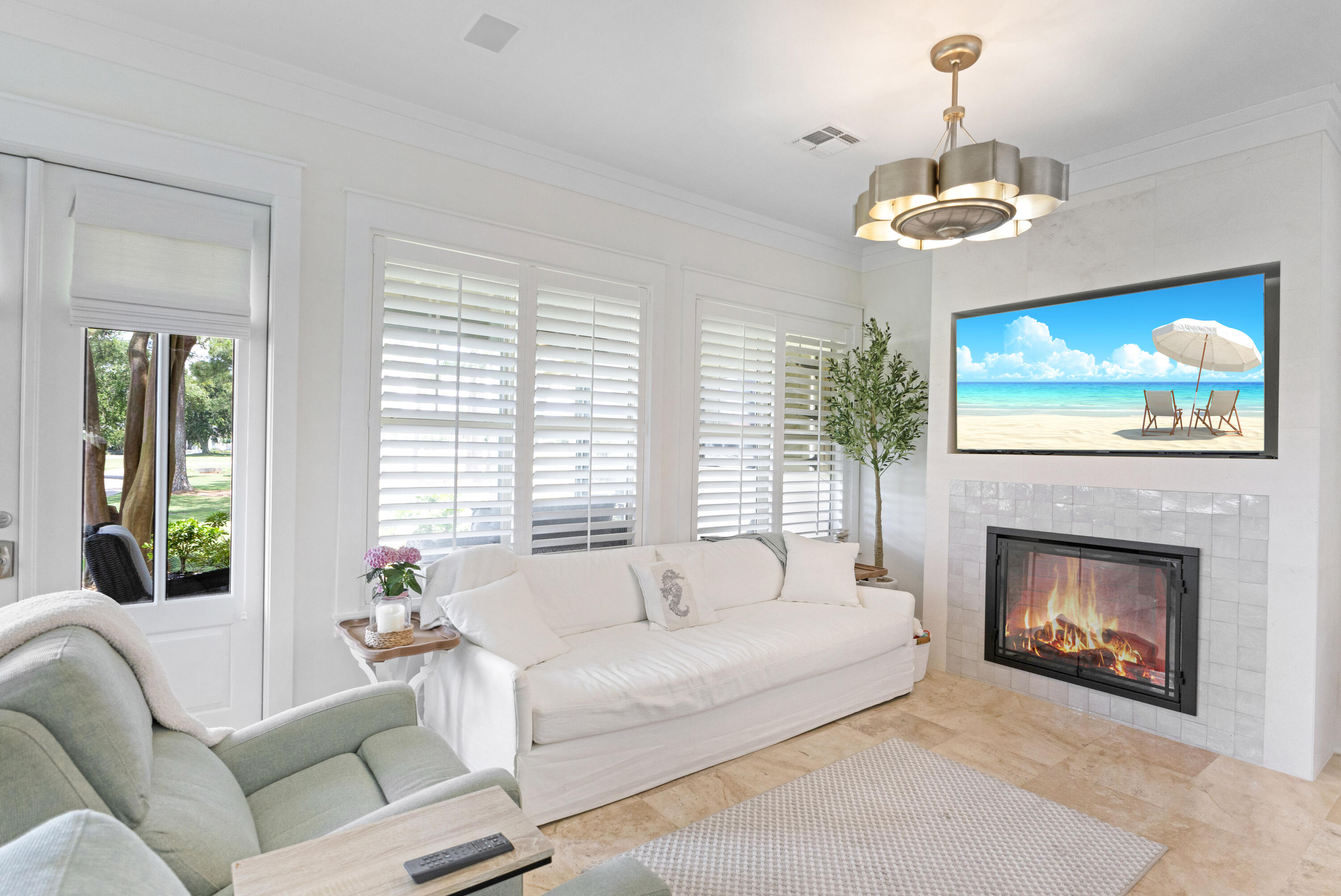 MAGNOLIA BAY - Residential