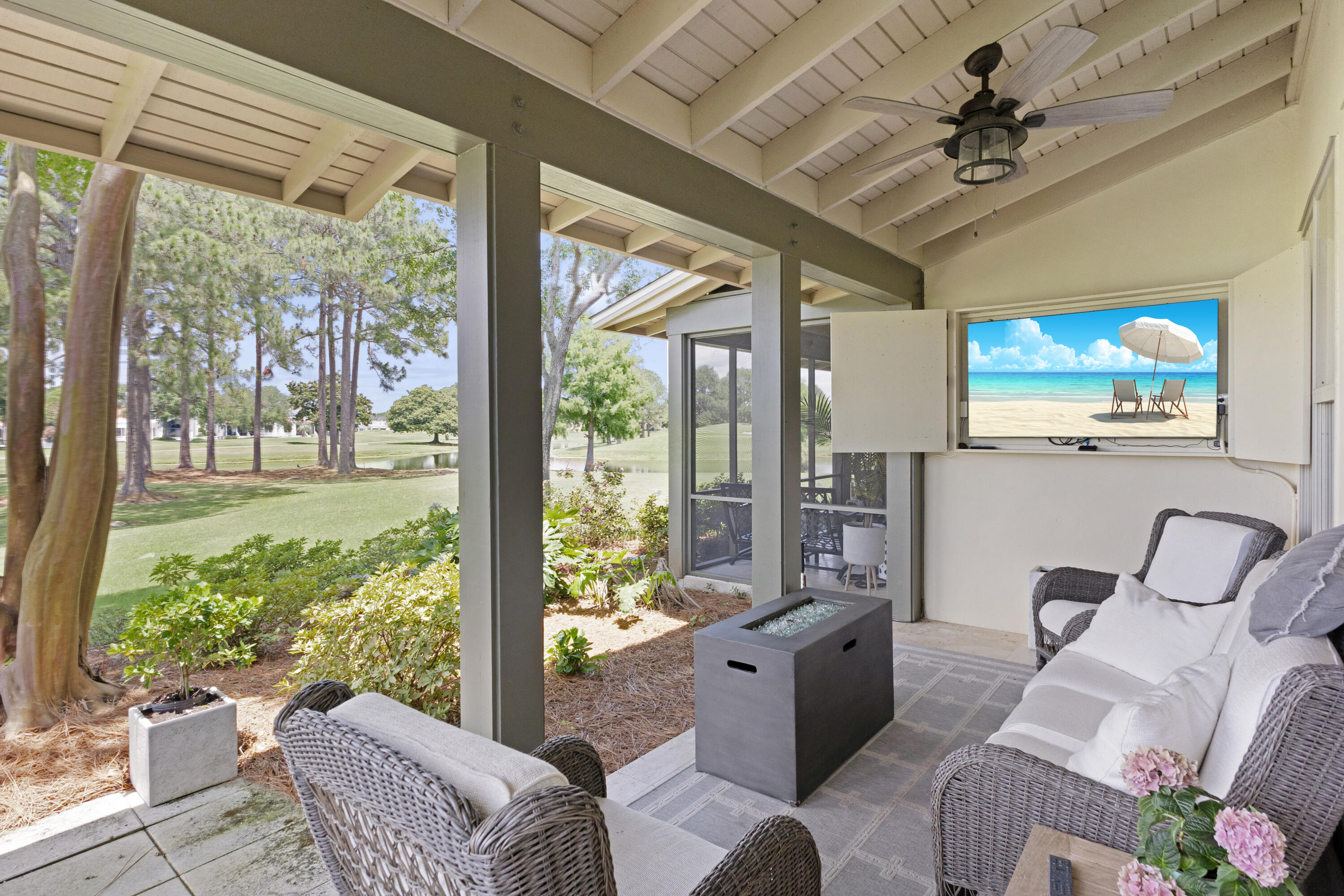 MAGNOLIA BAY - Residential
