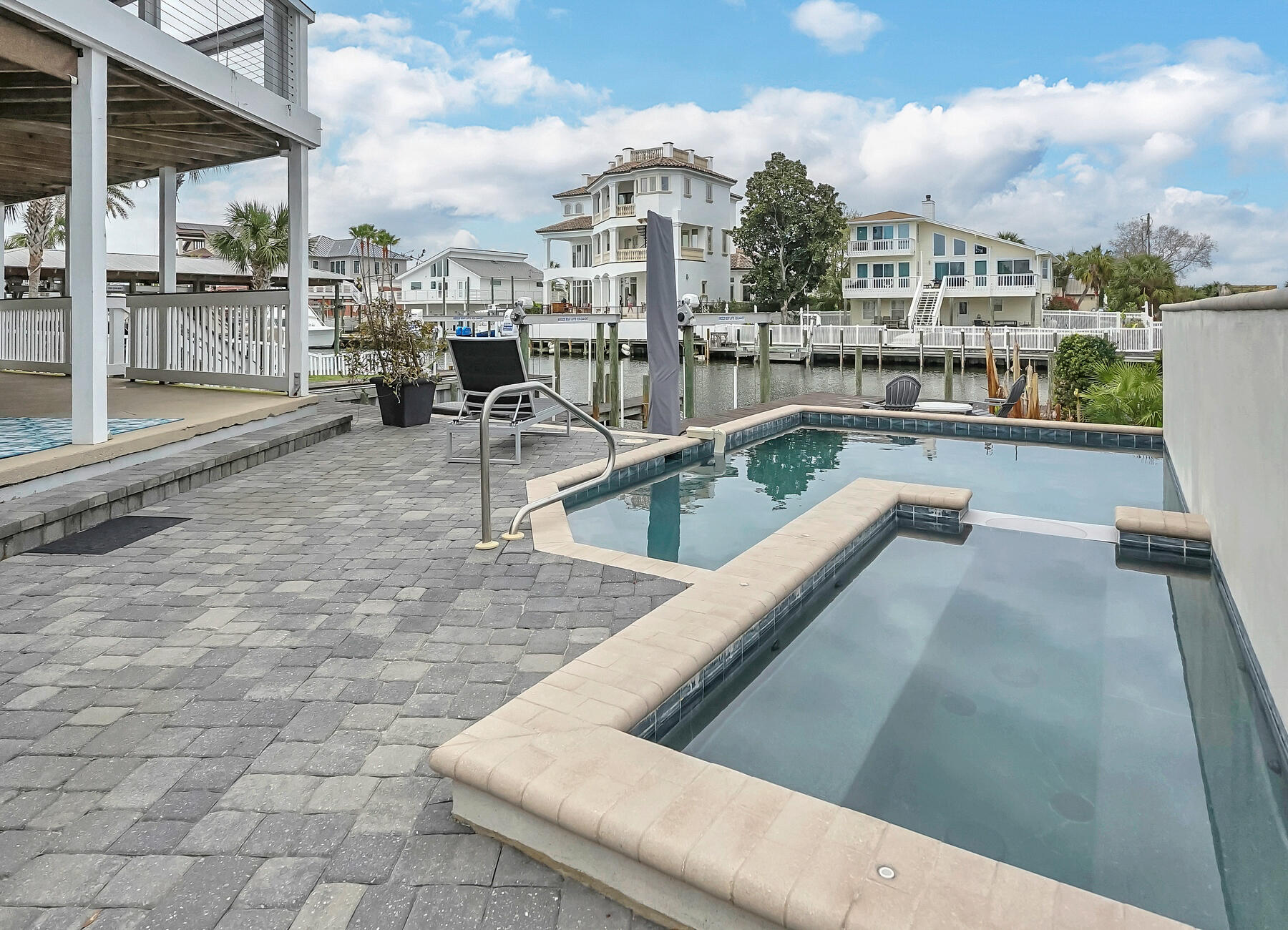 Holiday Isle - Residential