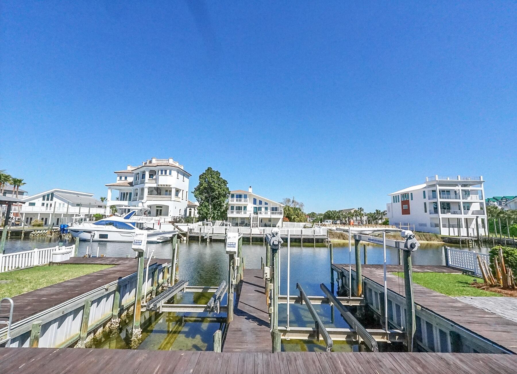 Holiday Isle - Residential