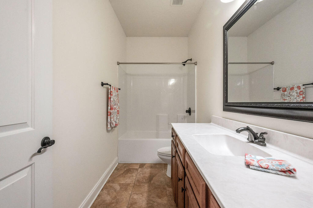 VALPARAISO PINECREST 6 - Residential