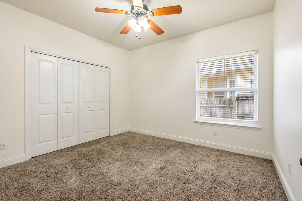 VALPARAISO PINECREST 6 - Residential