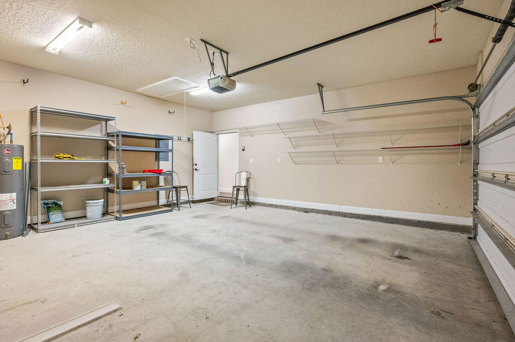 VALPARAISO PINECREST 6 - Residential