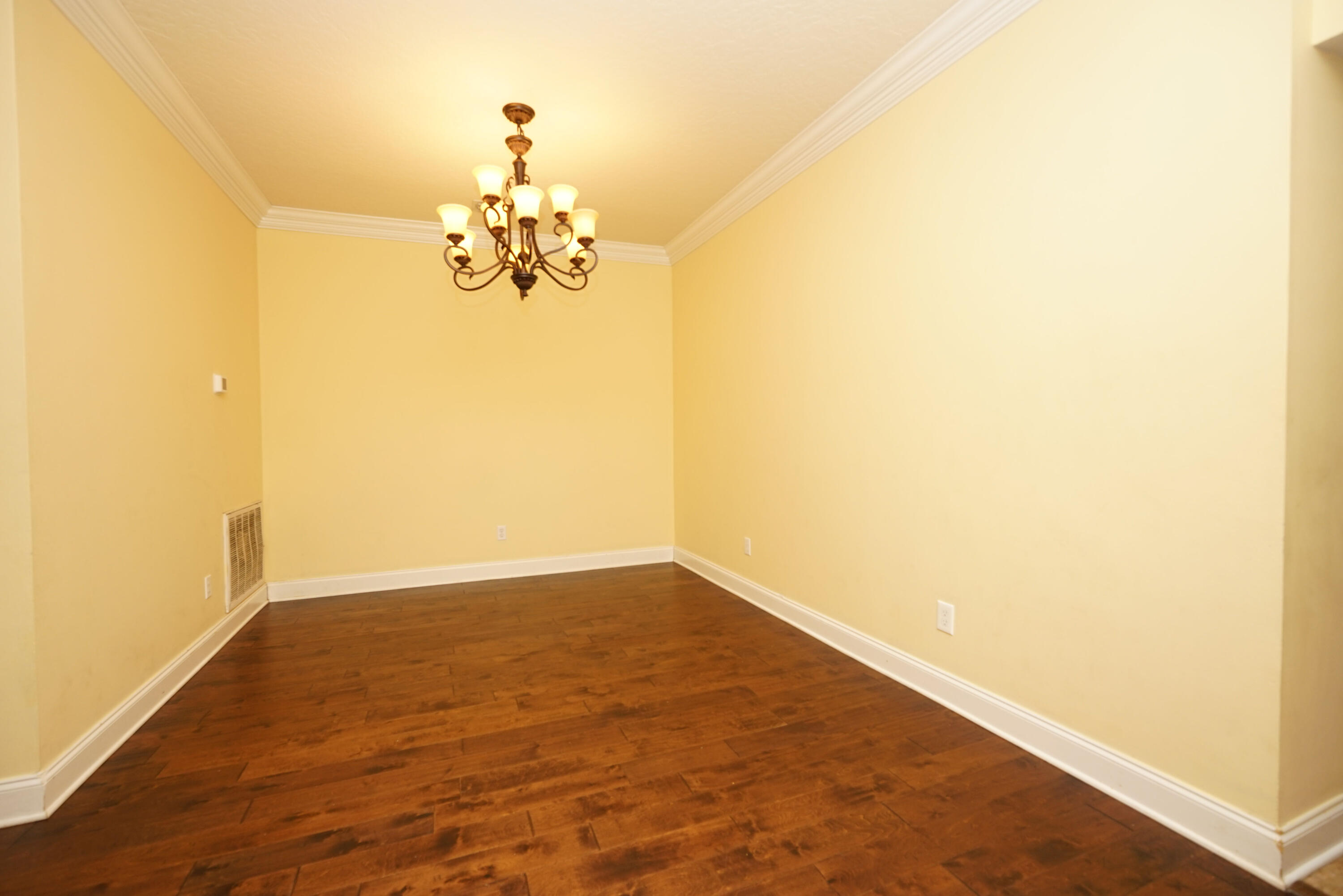 VALPARAISO PINECREST 6 - Residential