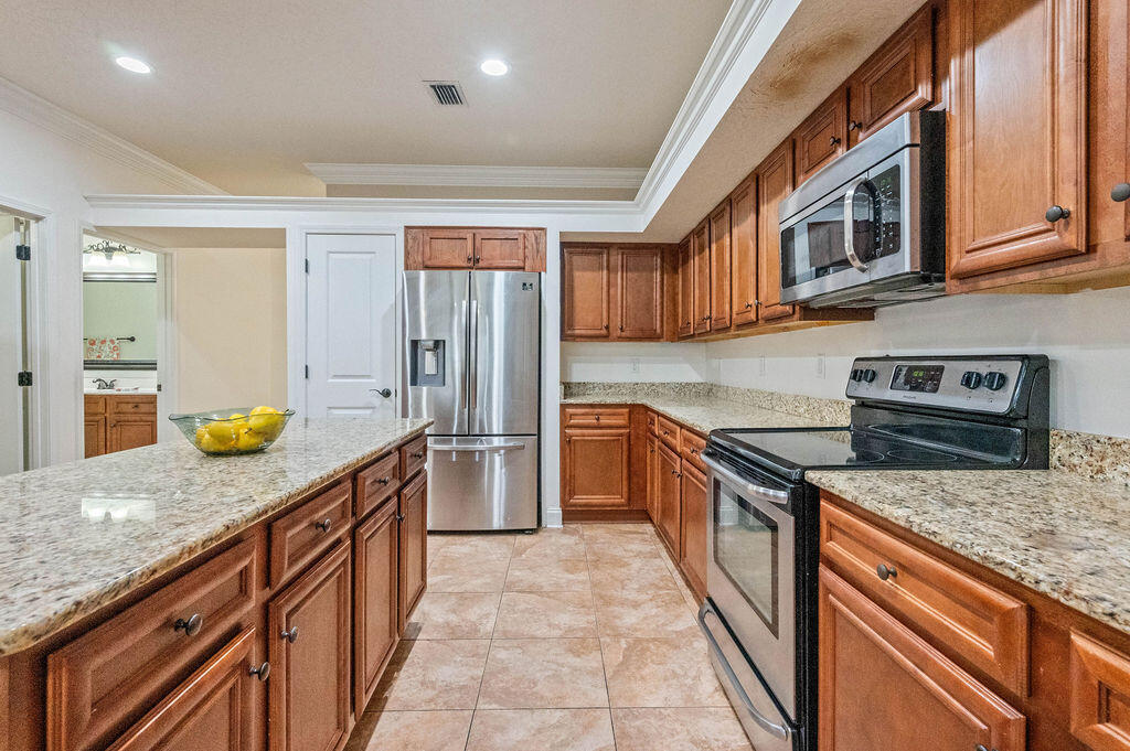 VALPARAISO PINECREST 6 - Residential