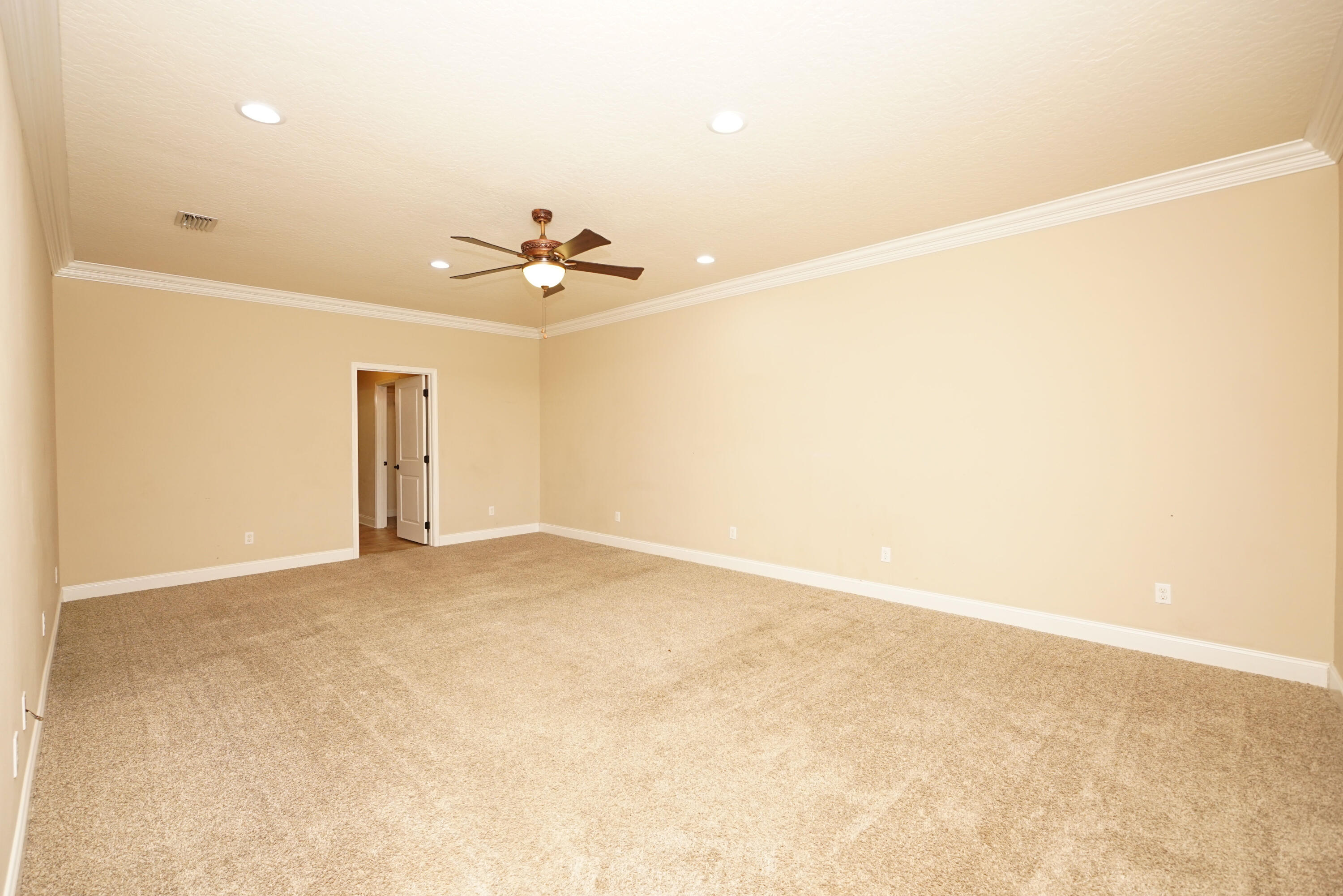 VALPARAISO PINECREST 6 - Residential