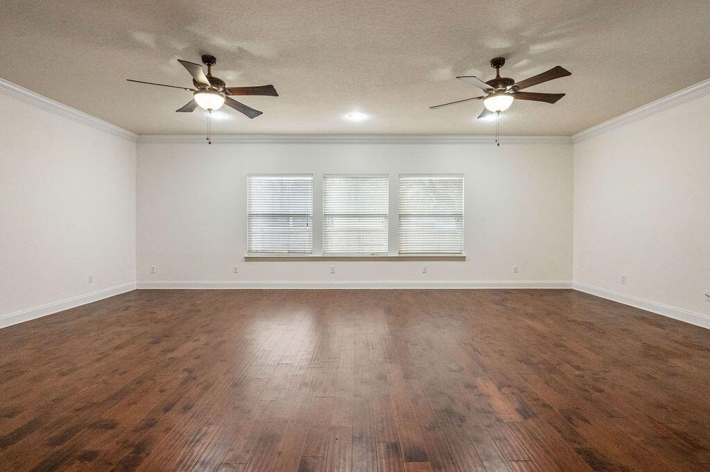 VALPARAISO PINECREST 6 - Residential