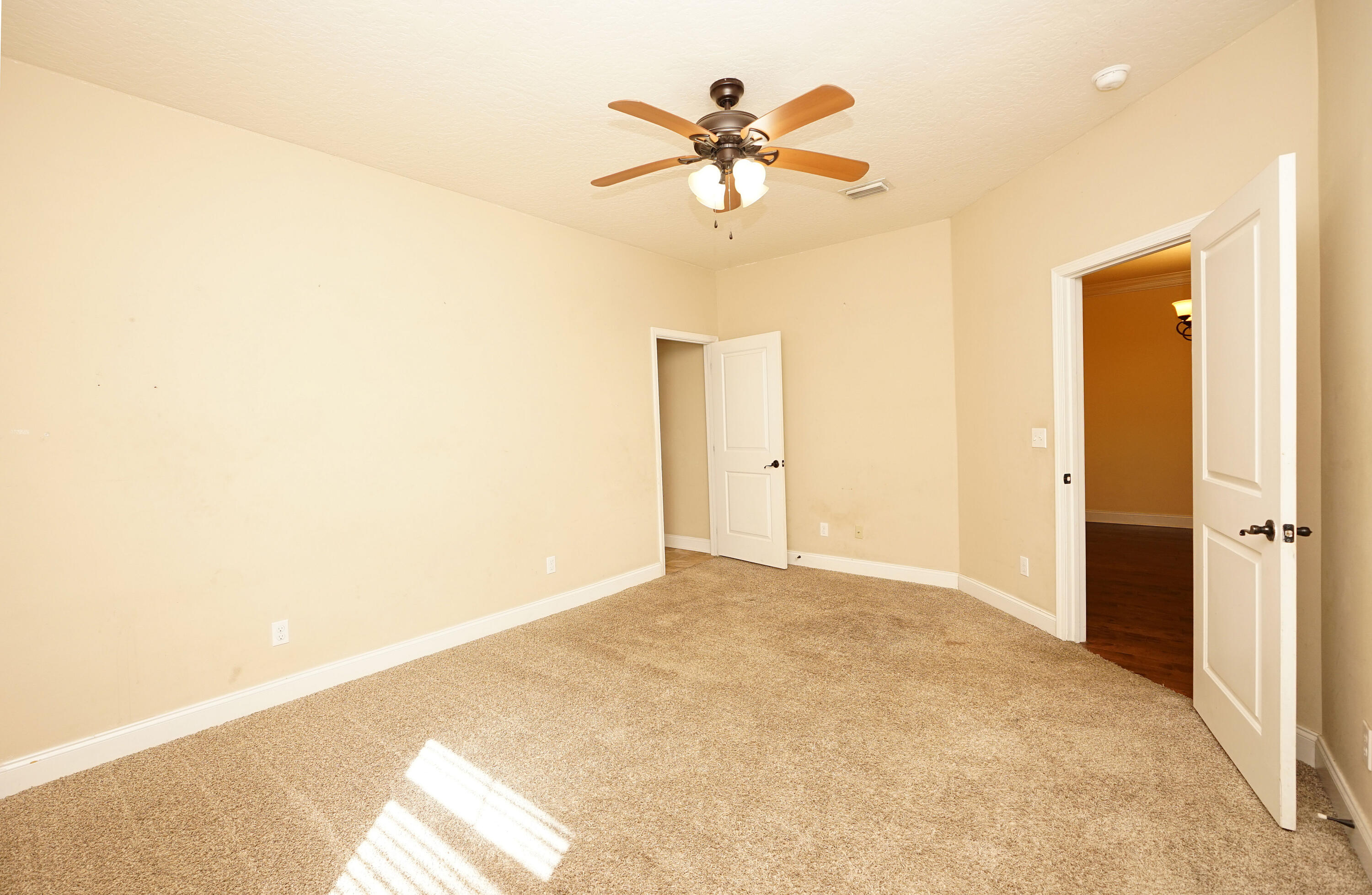 VALPARAISO PINECREST 6 - Residential