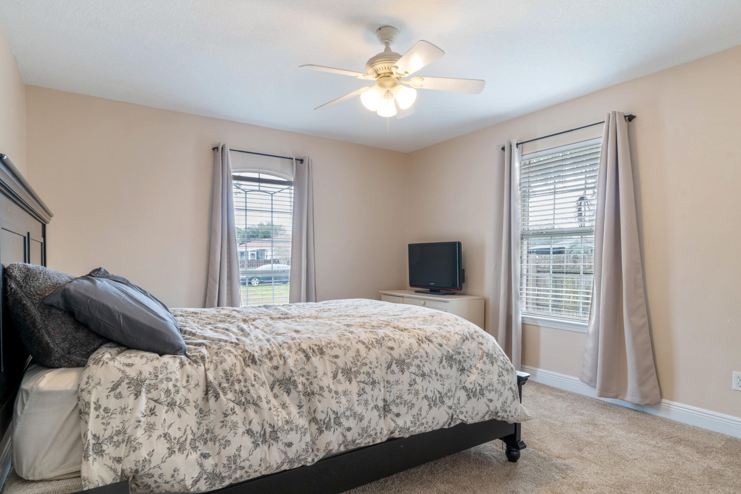 HOLLEY BY THE SEA - Residential