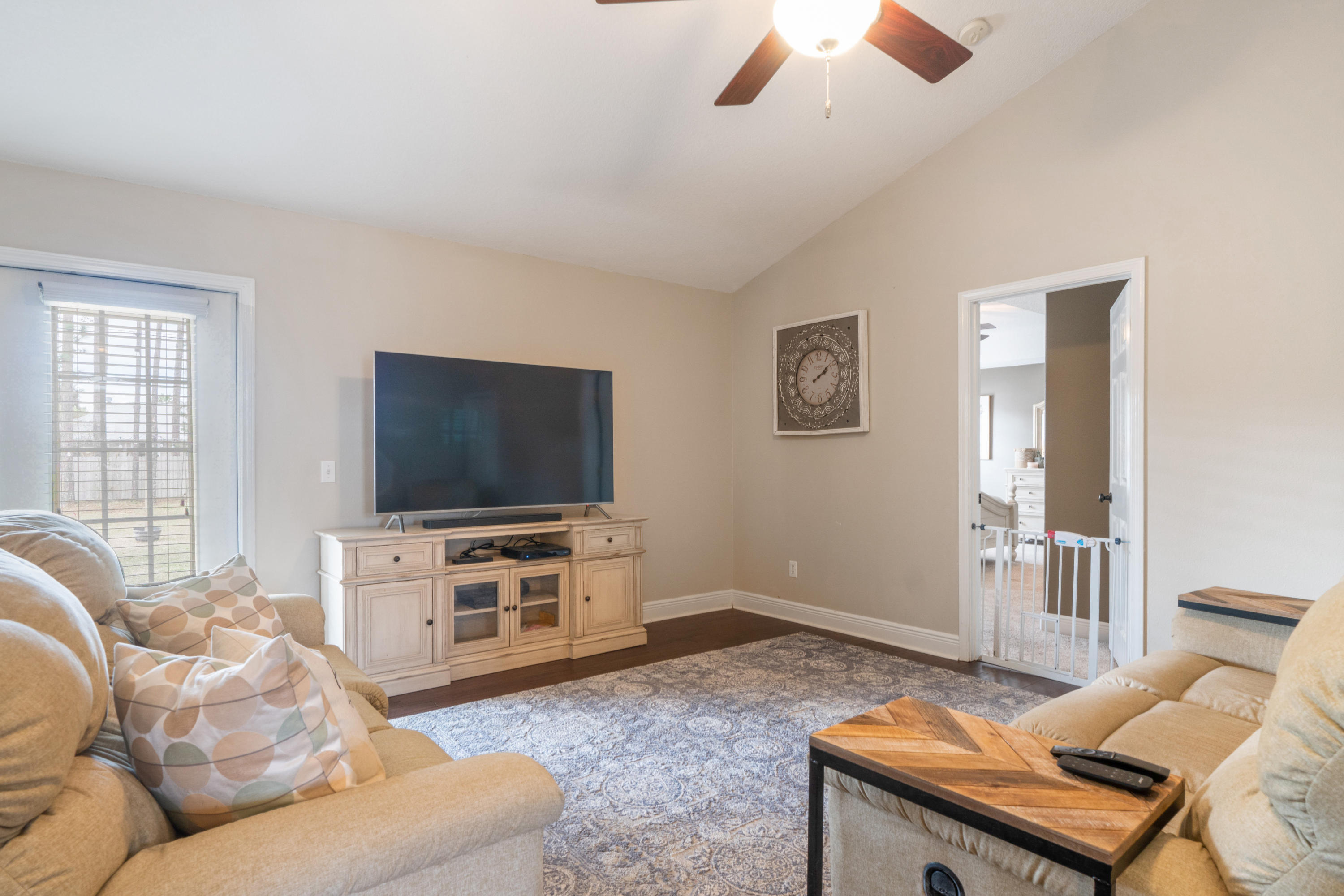 HOLLEY BY THE SEA - Residential