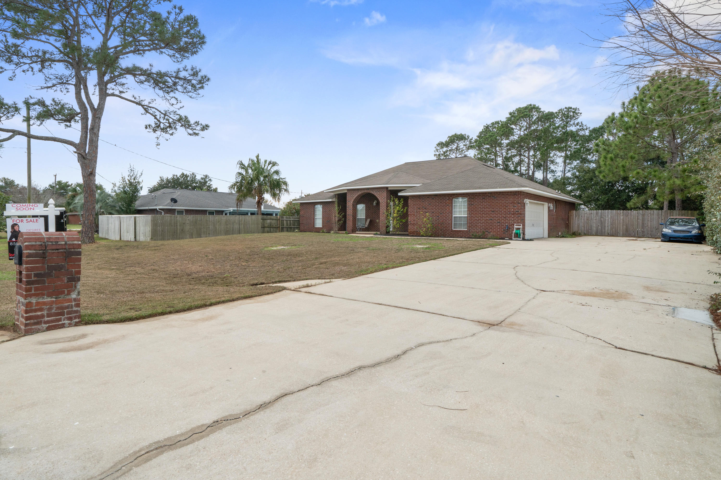 HOLLEY BY THE SEA - Residential