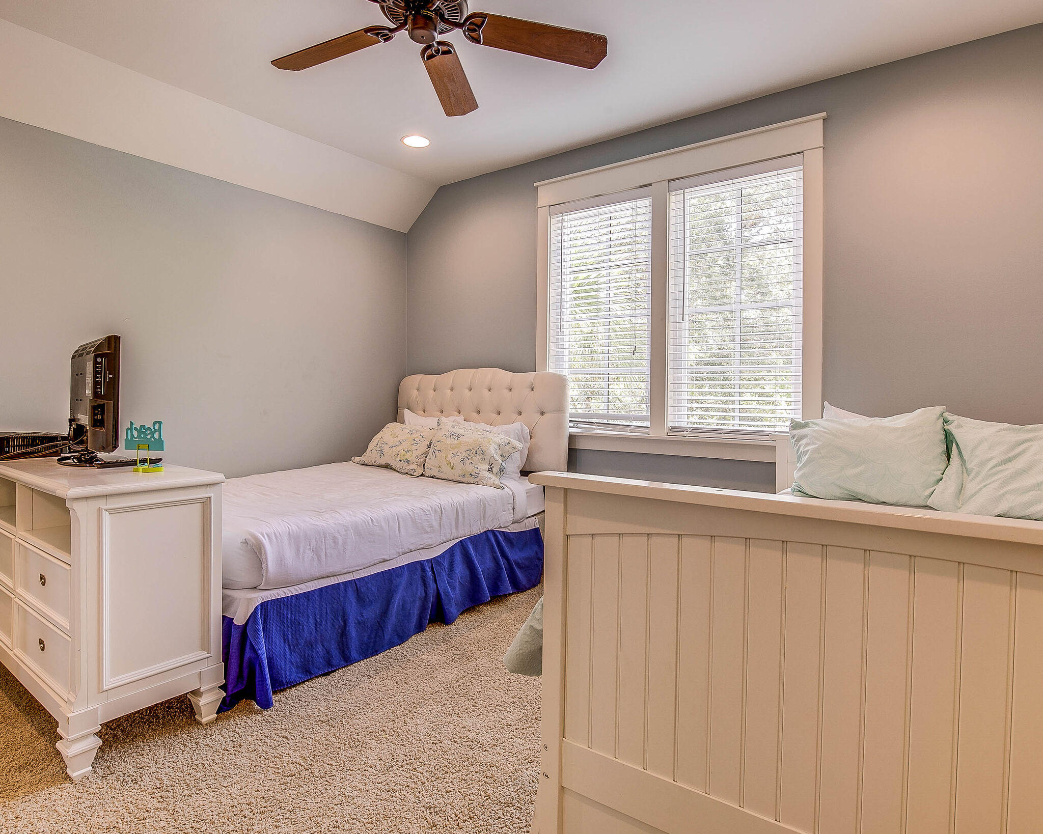 BUNGALOS AT SANDESTIN - Residential