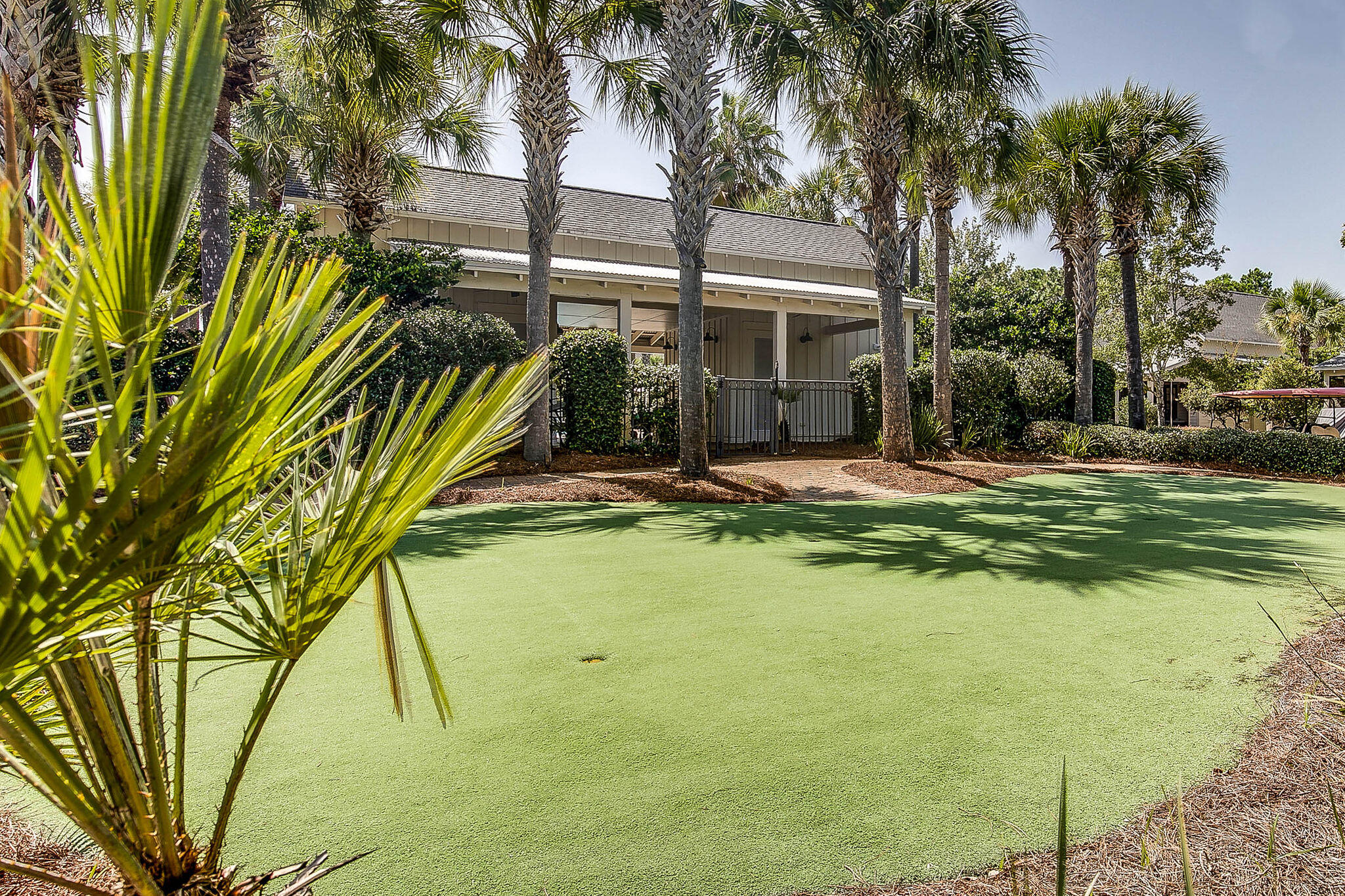 BUNGALOS AT SANDESTIN - Residential