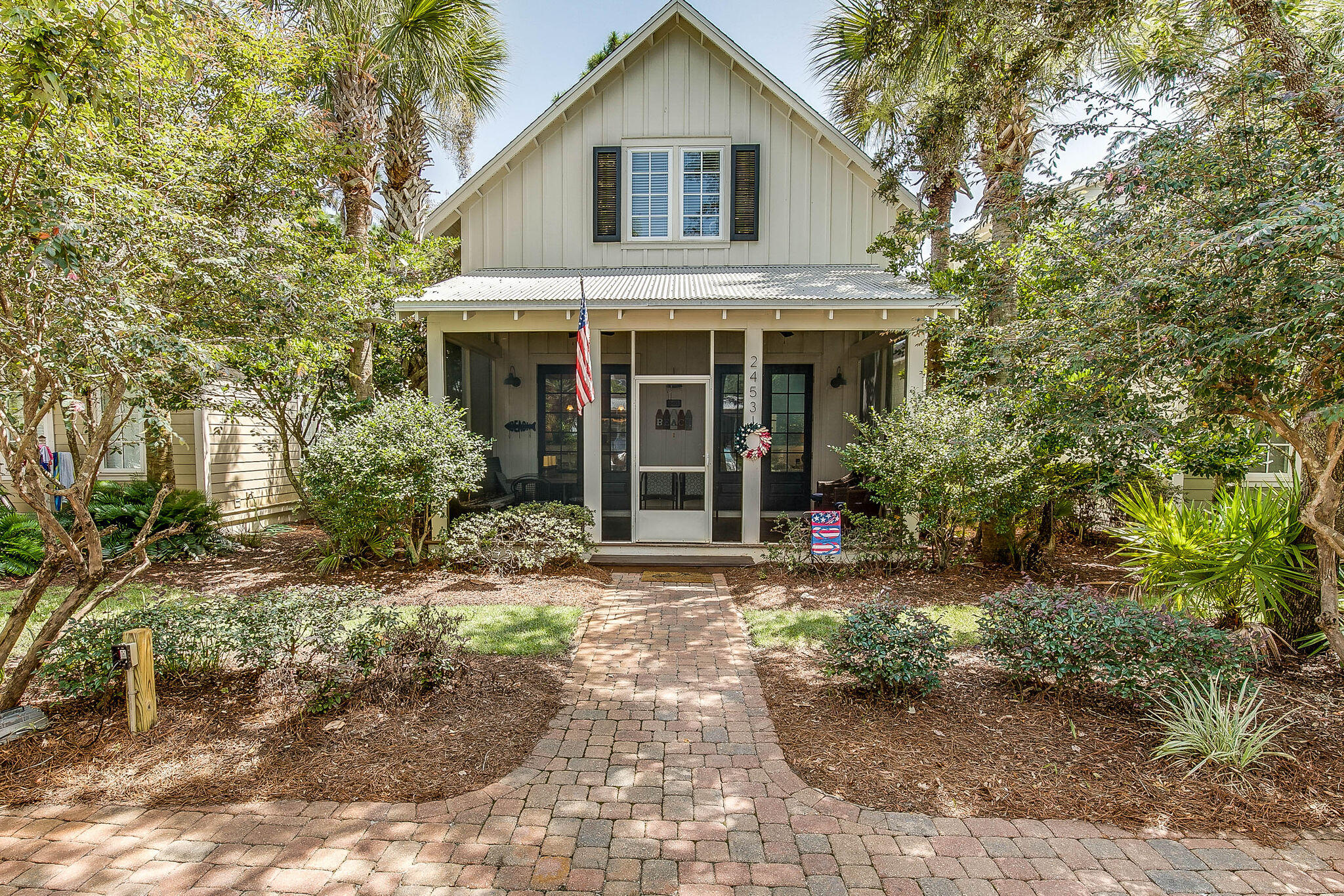 BUNGALOS AT SANDESTIN - Residential