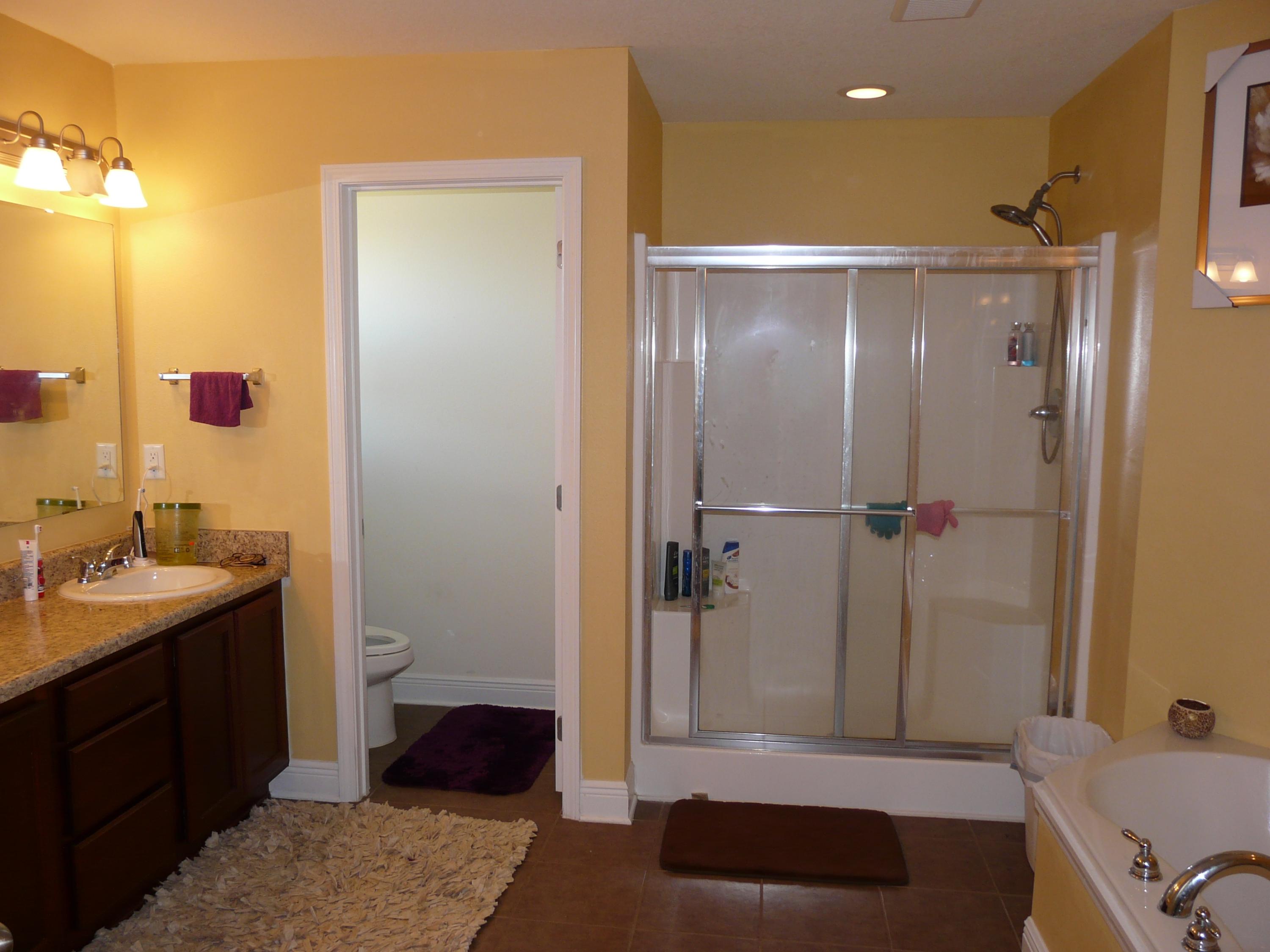 SILVER SPRINGS EST - Residential