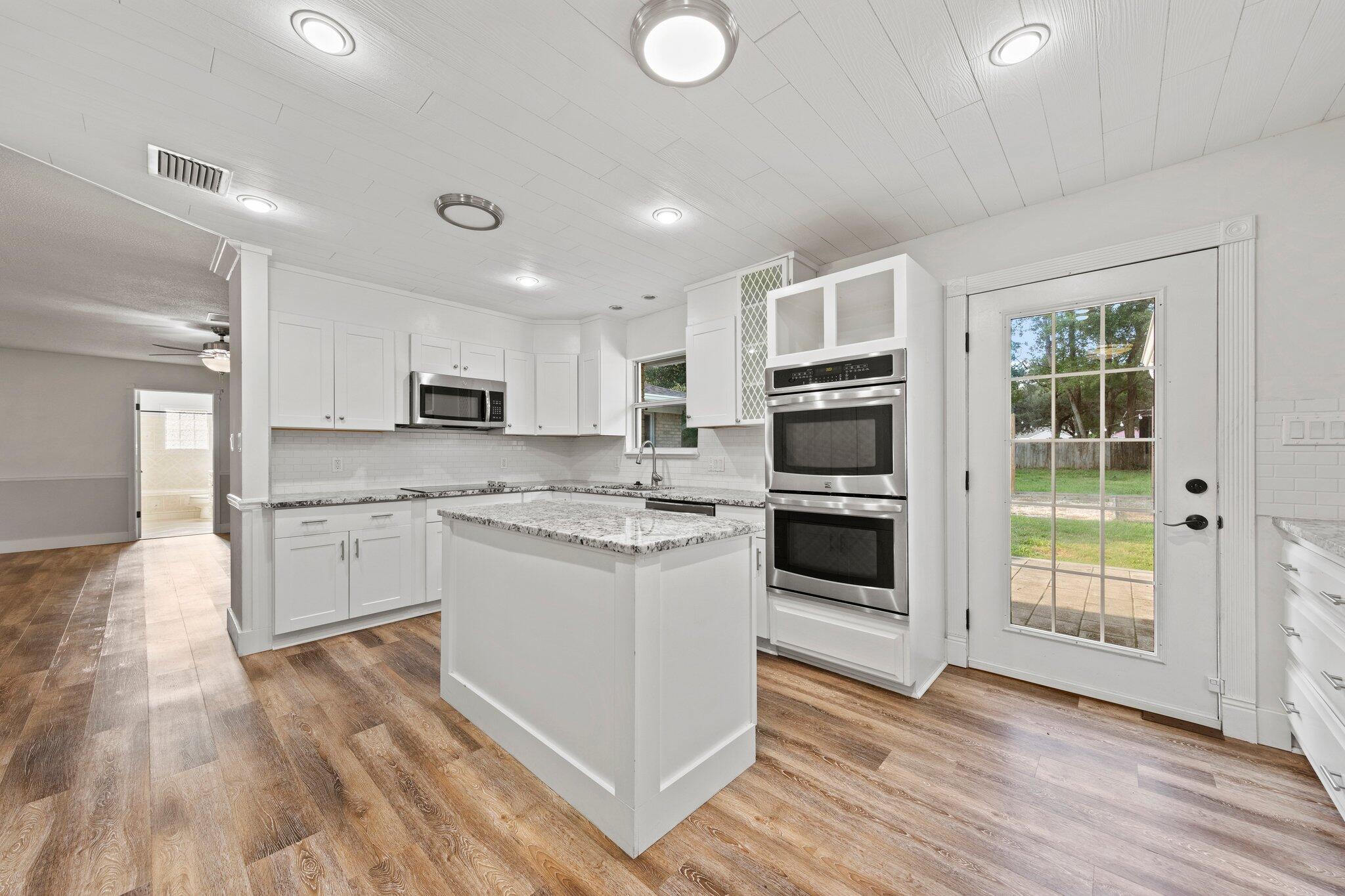 METES & BOUNDS - Residential Lease