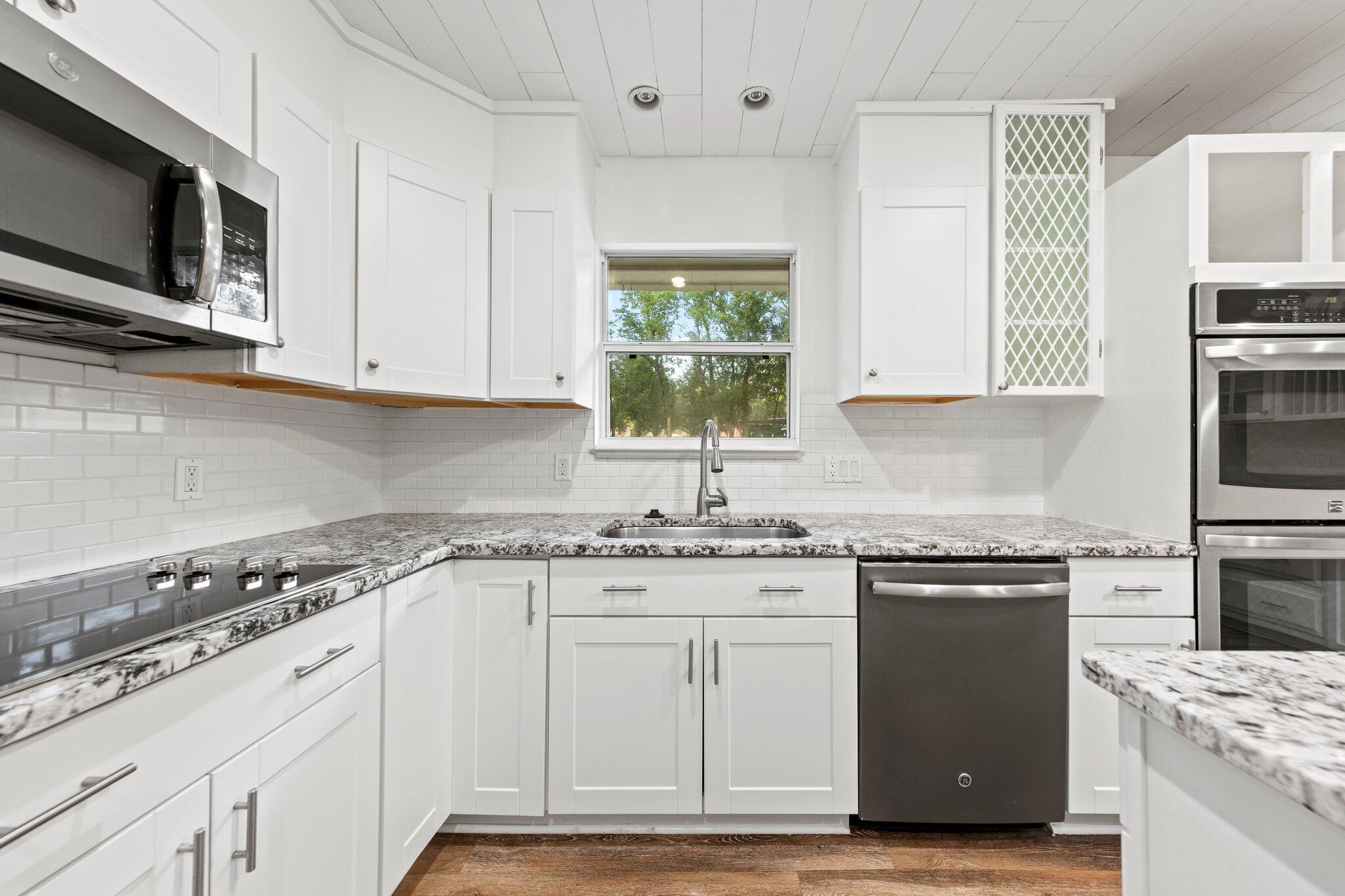 METES & BOUNDS - Residential Lease