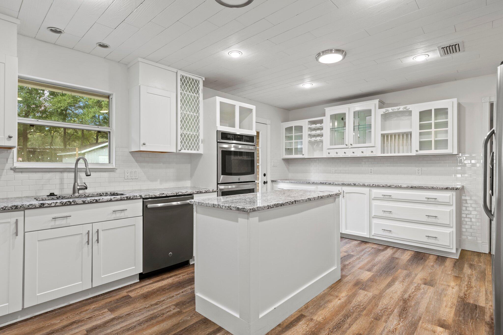 METES & BOUNDS - Residential Lease