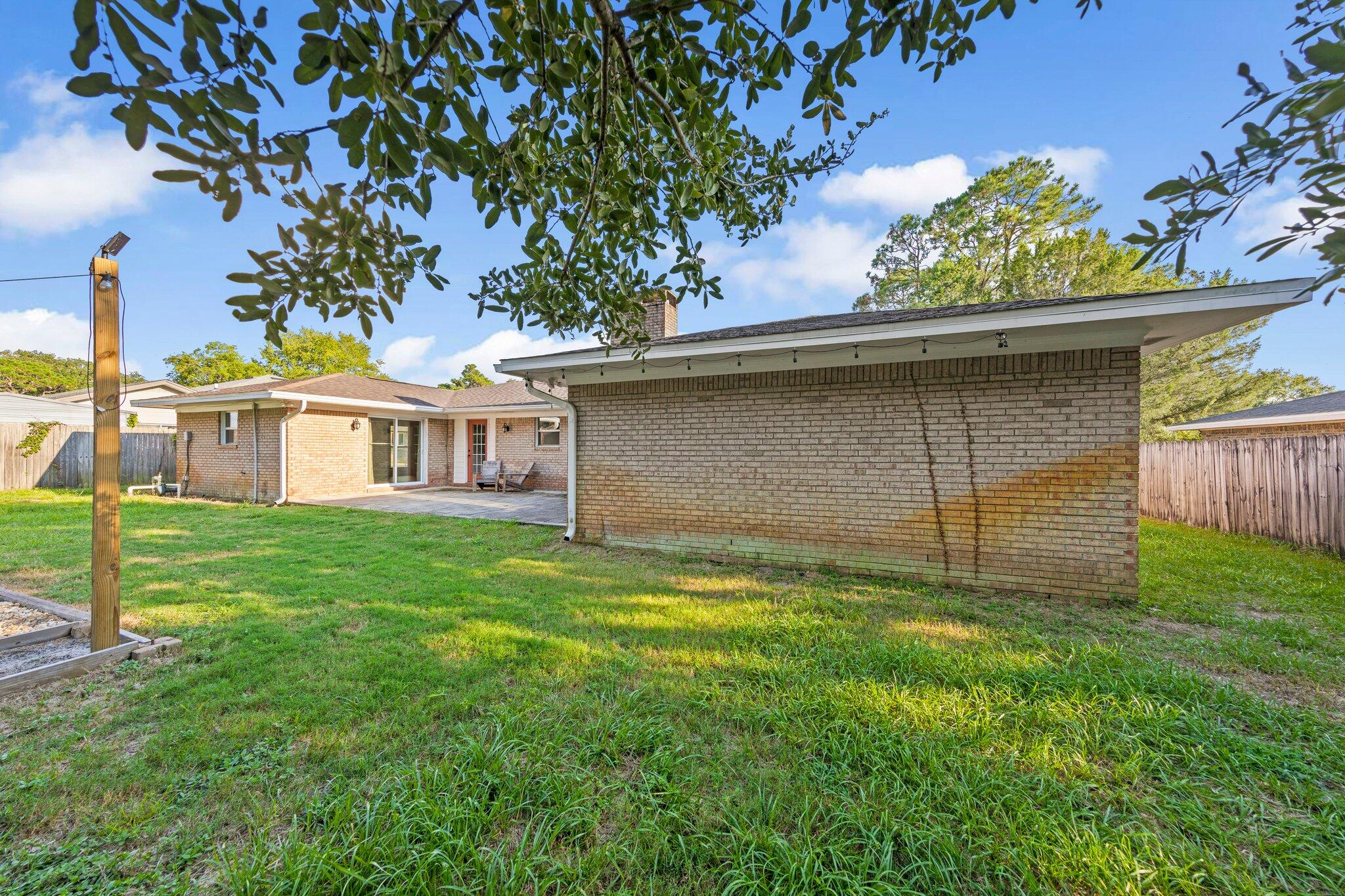 METES & BOUNDS - Residential Lease