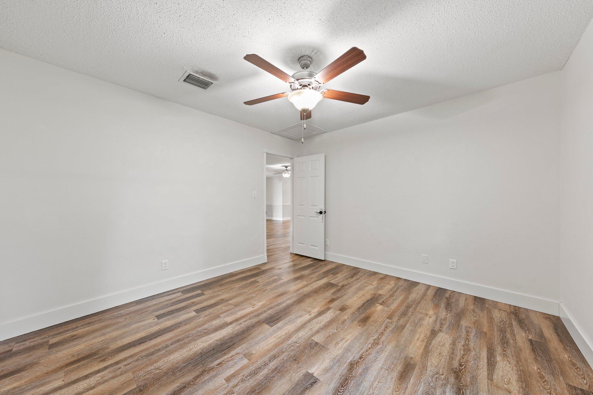 METES & BOUNDS - Residential Lease