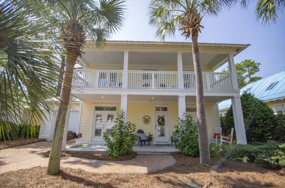 CRYSTAL LAKE - Residential