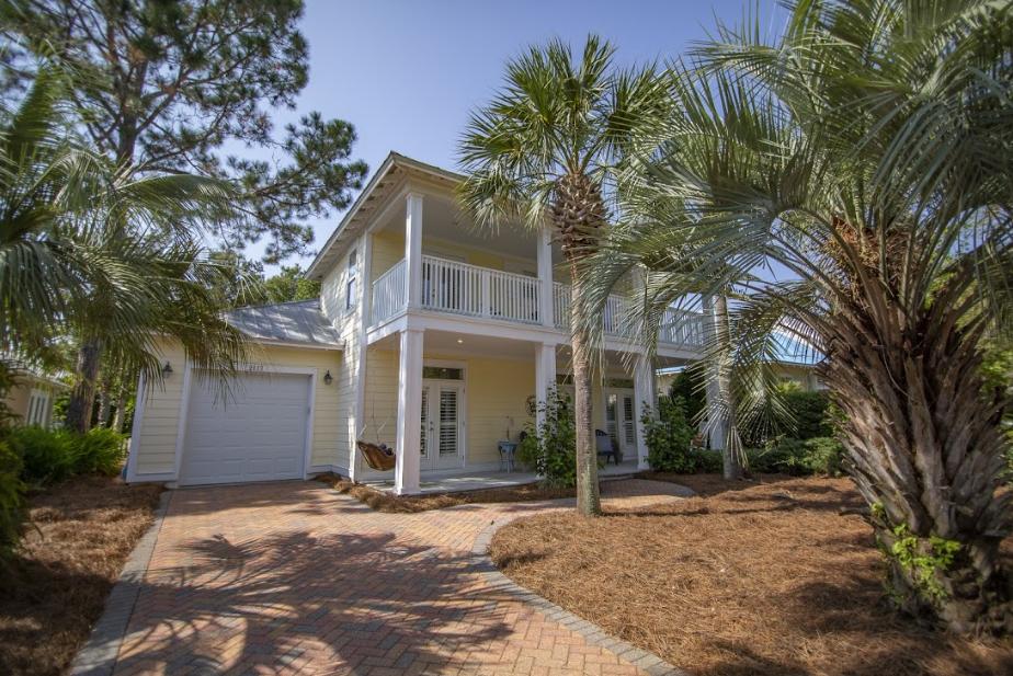 CRYSTAL LAKE - Residential