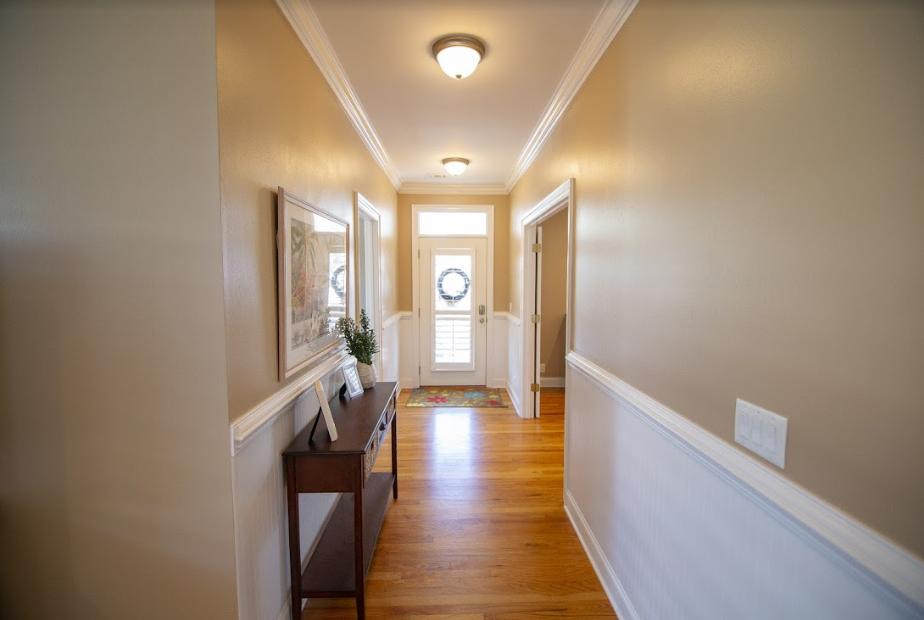 CRYSTAL LAKE - Residential