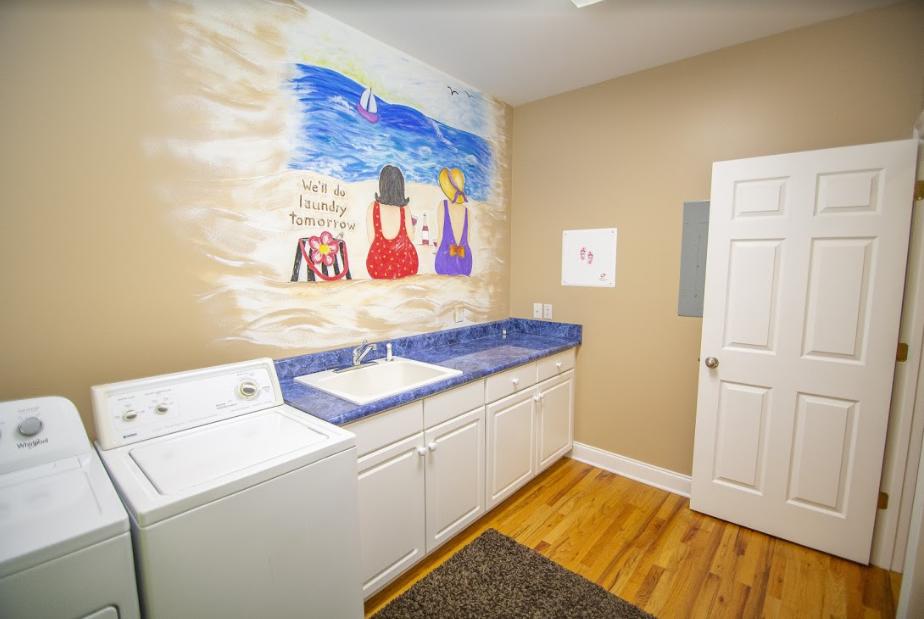 CRYSTAL LAKE - Residential